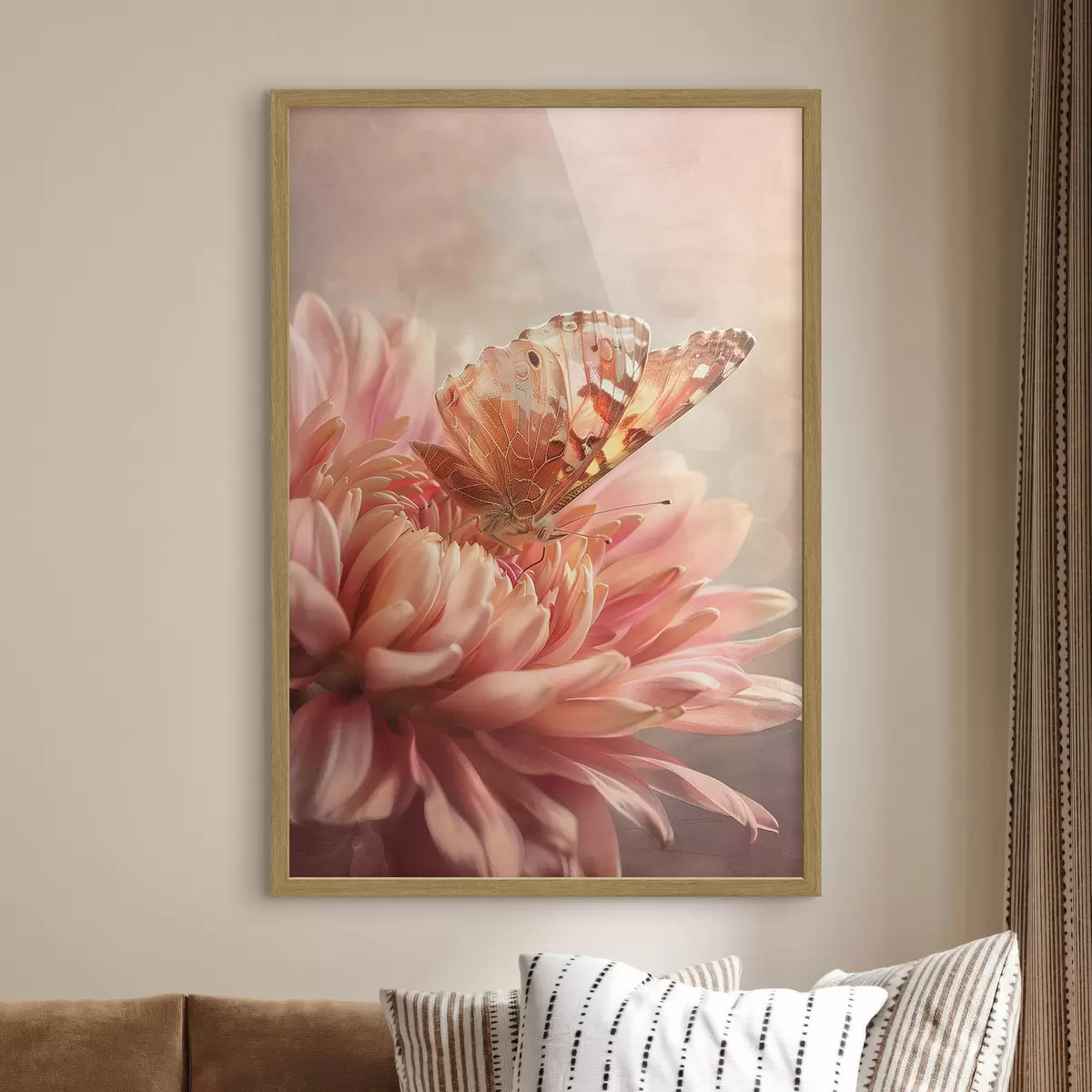 Poster Schmetterling auf einer großen Blütenknospe f39071
