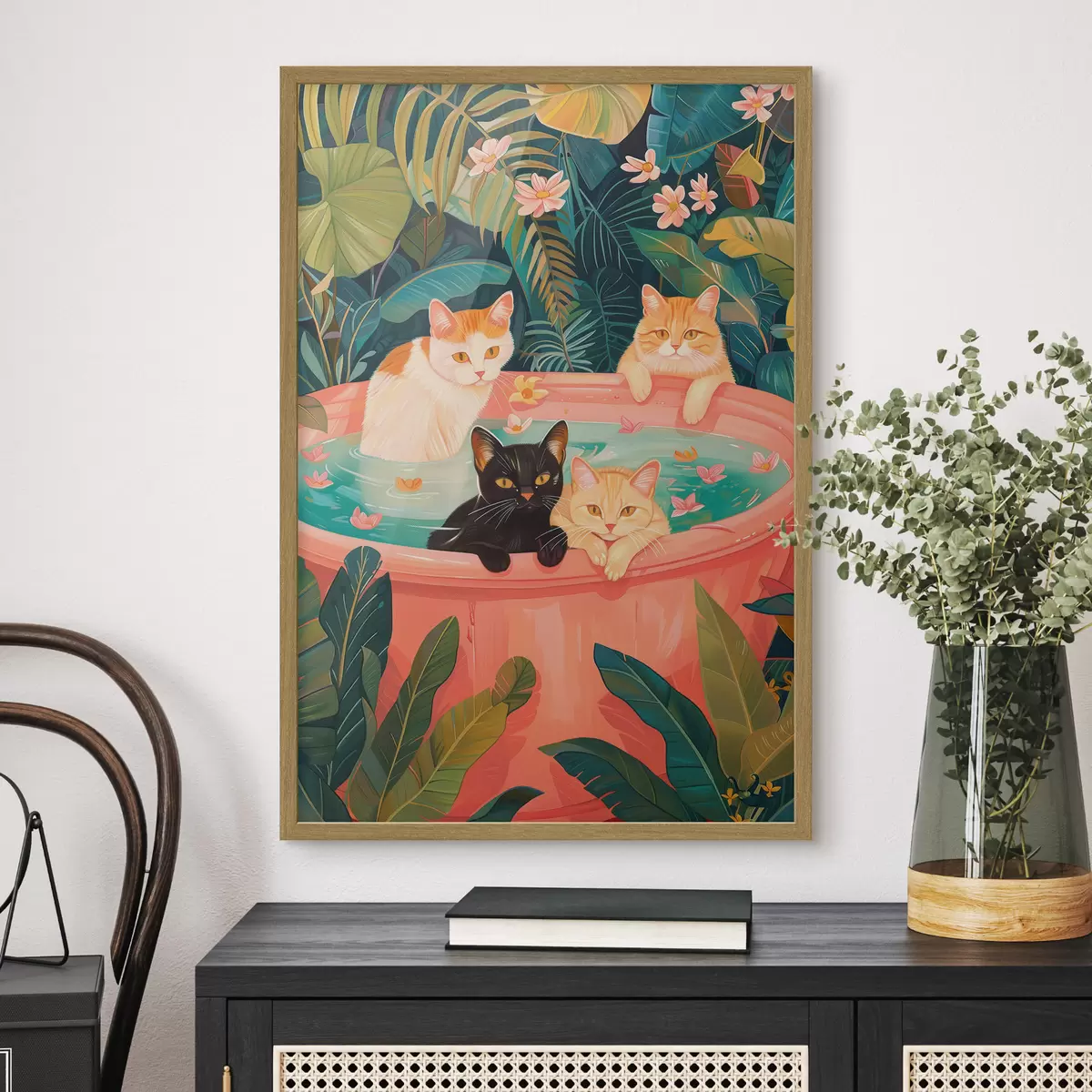 Poster Katzen in einem rosa Bad mit grünen Blättern, Dschungelatmosphäre f39465