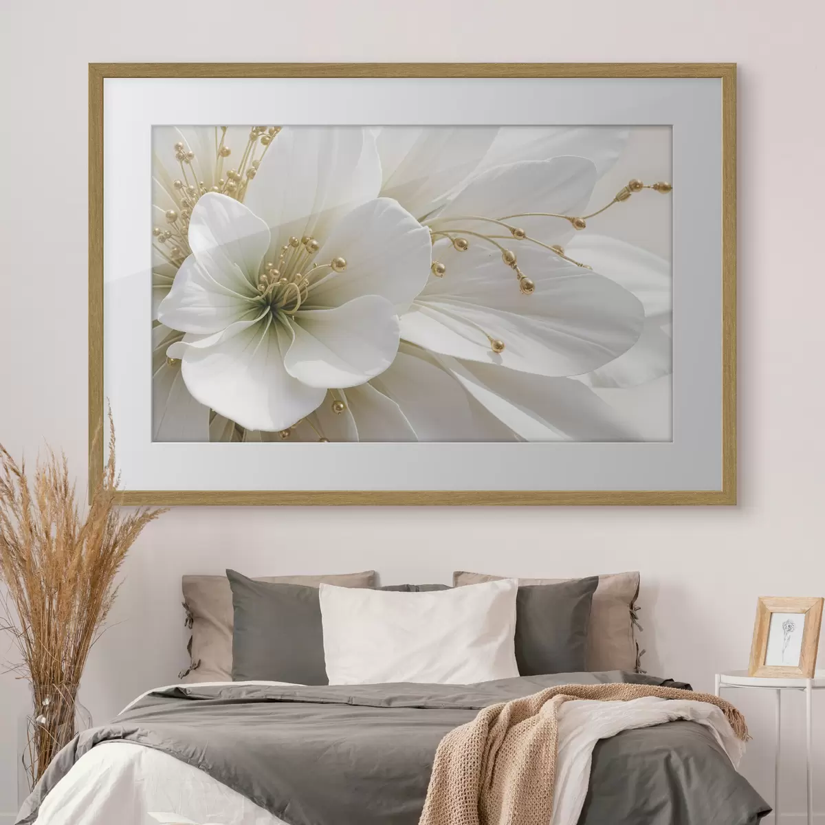 Poster Eine Nahaufnahme einer großen weißen Blume mit zarten Blütenblättern f39507