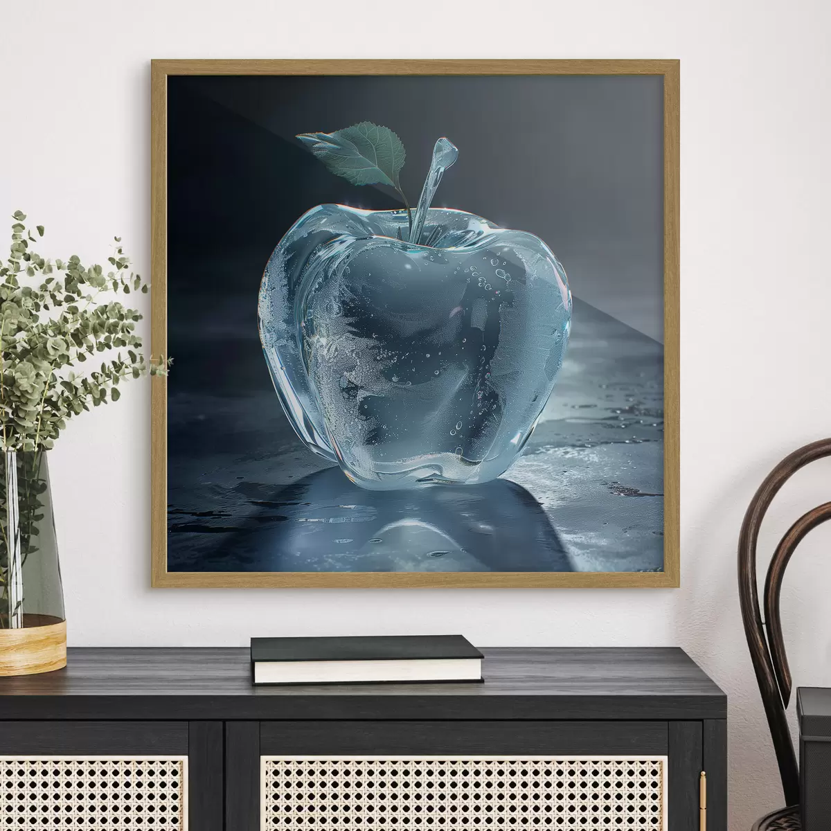 Poster Glasapfel auf dunklem Hintergrund f40912