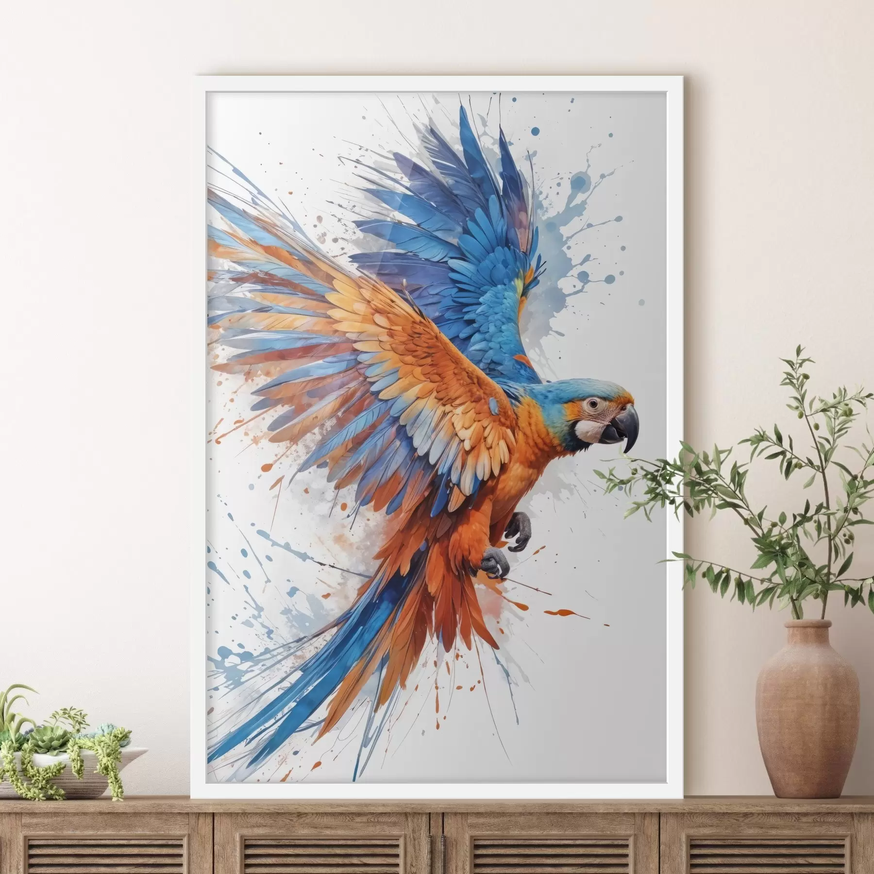 Fototapete Ein bunter Papagei mit leuchtend blauen, orangefarbenen und gelben Federn im Flug vor einem gesprenkelten Hintergrund f41250