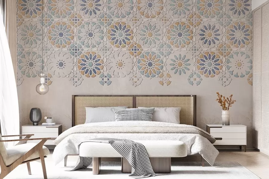 Fototapete Eine strukturierte Wand mit einem sich wiederholenden Druck von komplizierten, verschnörkelten Mustern in Blau-, Grau- und Beigetönen w08407