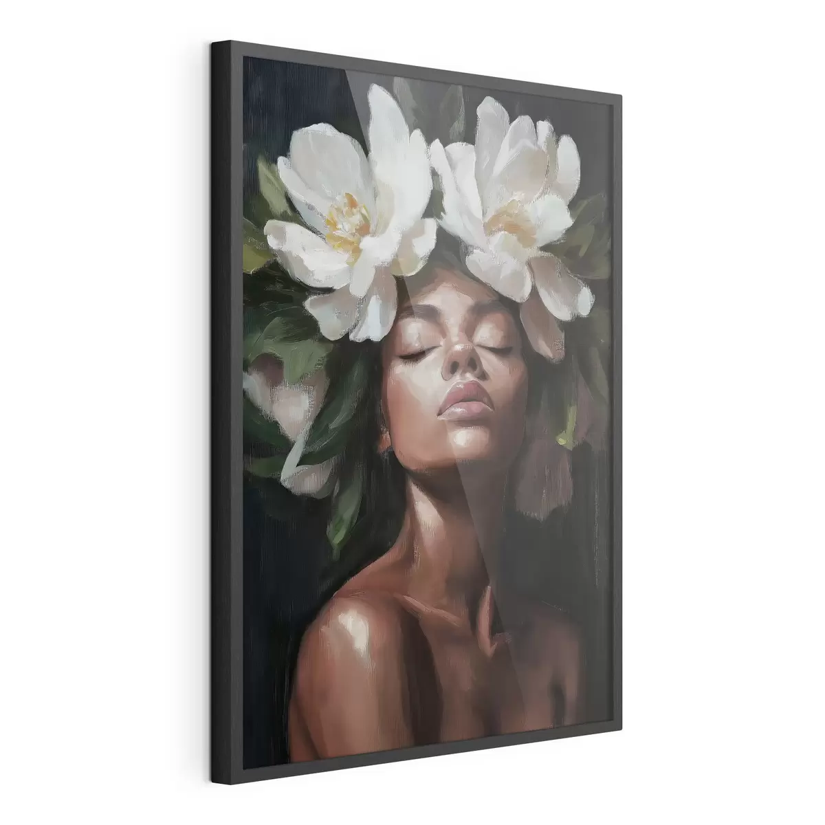 Poster Frauenporträt mit weißen Blumen im Haar auf dunklem Hintergrund f41824