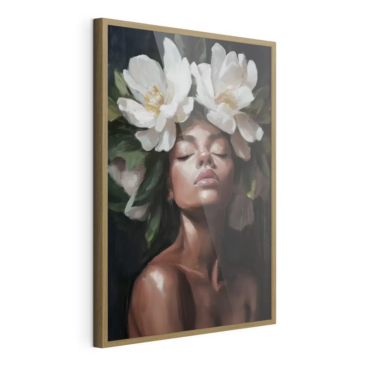 Poster Frauenporträt mit weißen Blumen im Haar auf dunklem Hintergrund f41824