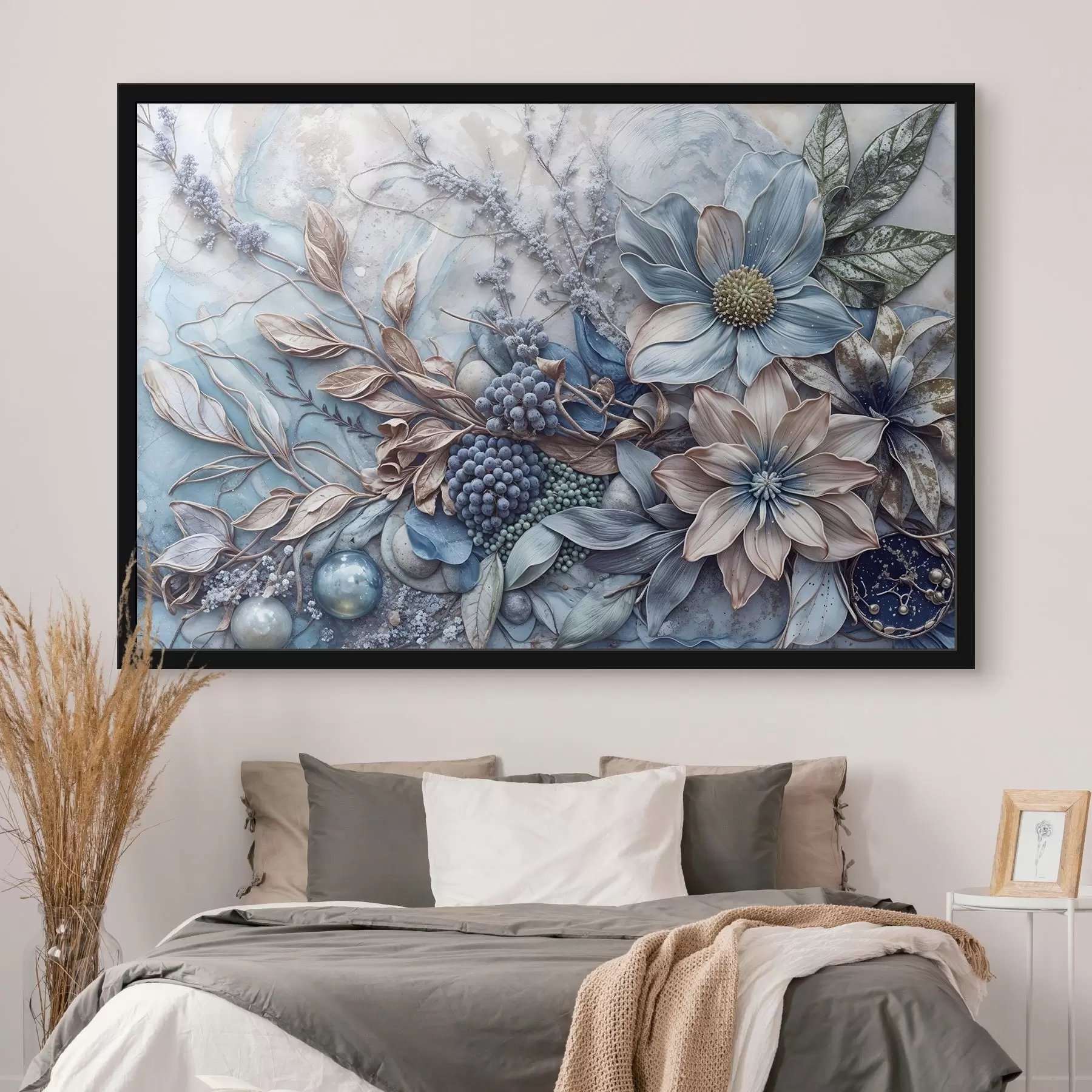 Fototapete Detaillierte, strukturierte, abstrakte, üppige Blumen mit großen, leuchtend blauen und rosa Blumen, Beeren und anderen botanischen Elementen f42210