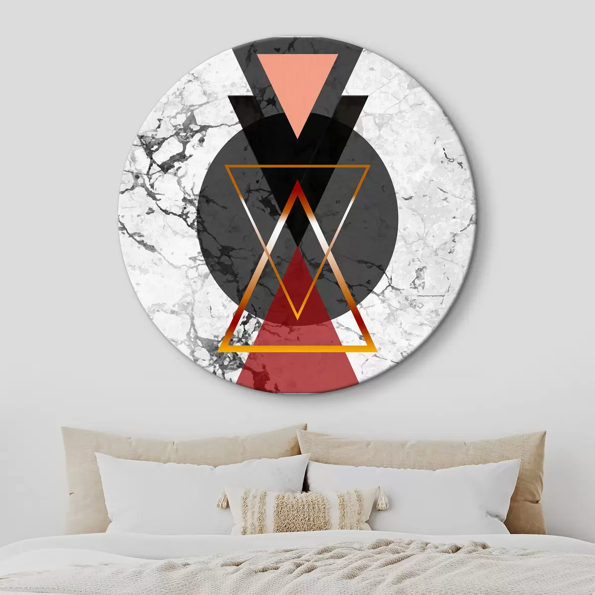 Runde Wandbilder Schwarzes und rotes Dreieck und Kreis auf Marmoroberfläche r37771