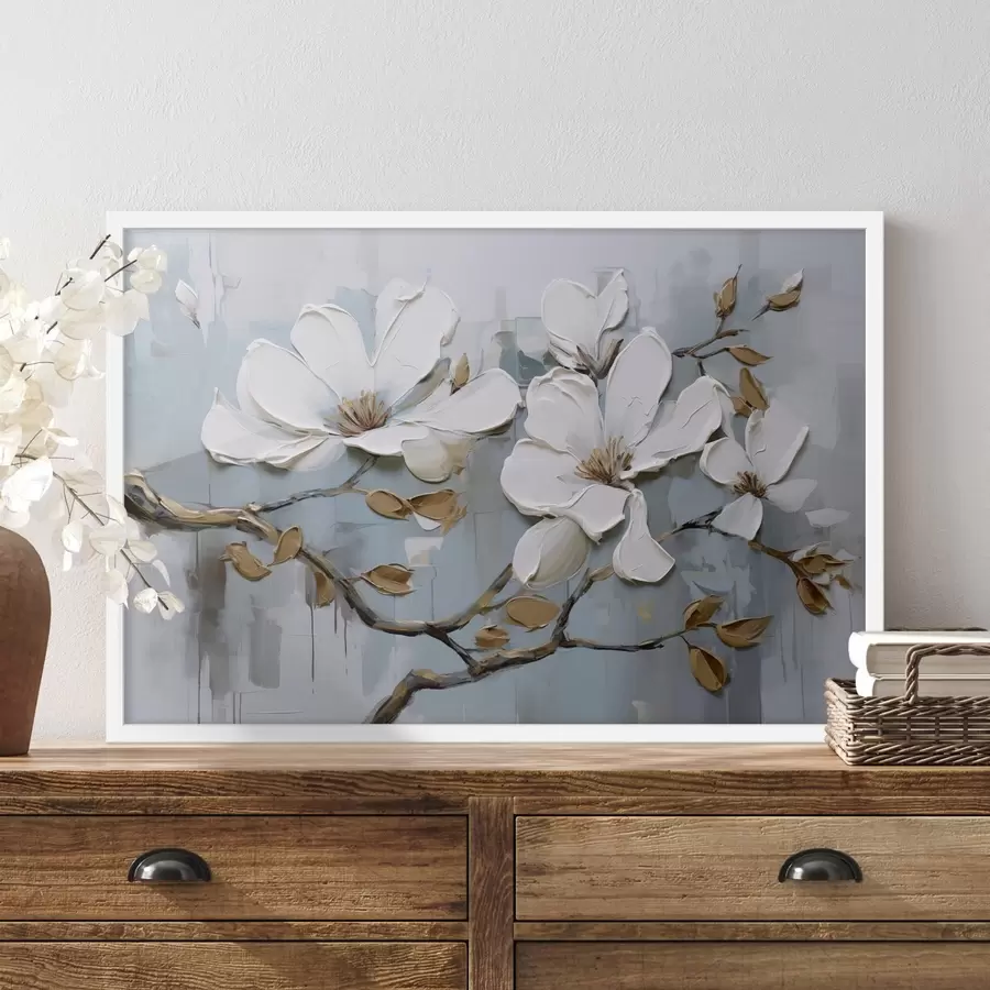 Fototapete Weiße Magnolienblüten mit strukturierten Blütenblättern und braunen Blättern auf einem weichen blauen Hintergrund Ölgemälde Imitation f42711