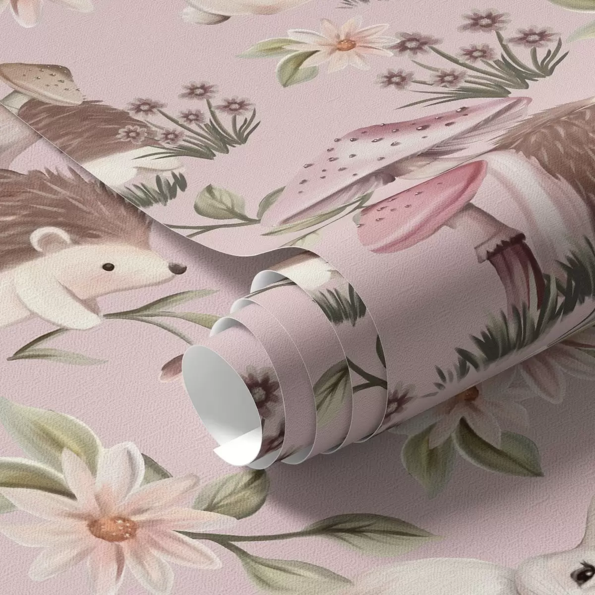 Tapete Märchenhafte Igel, Kaninchen und Blumen zwischen Pilzen auf rosa Hintergrund a00111