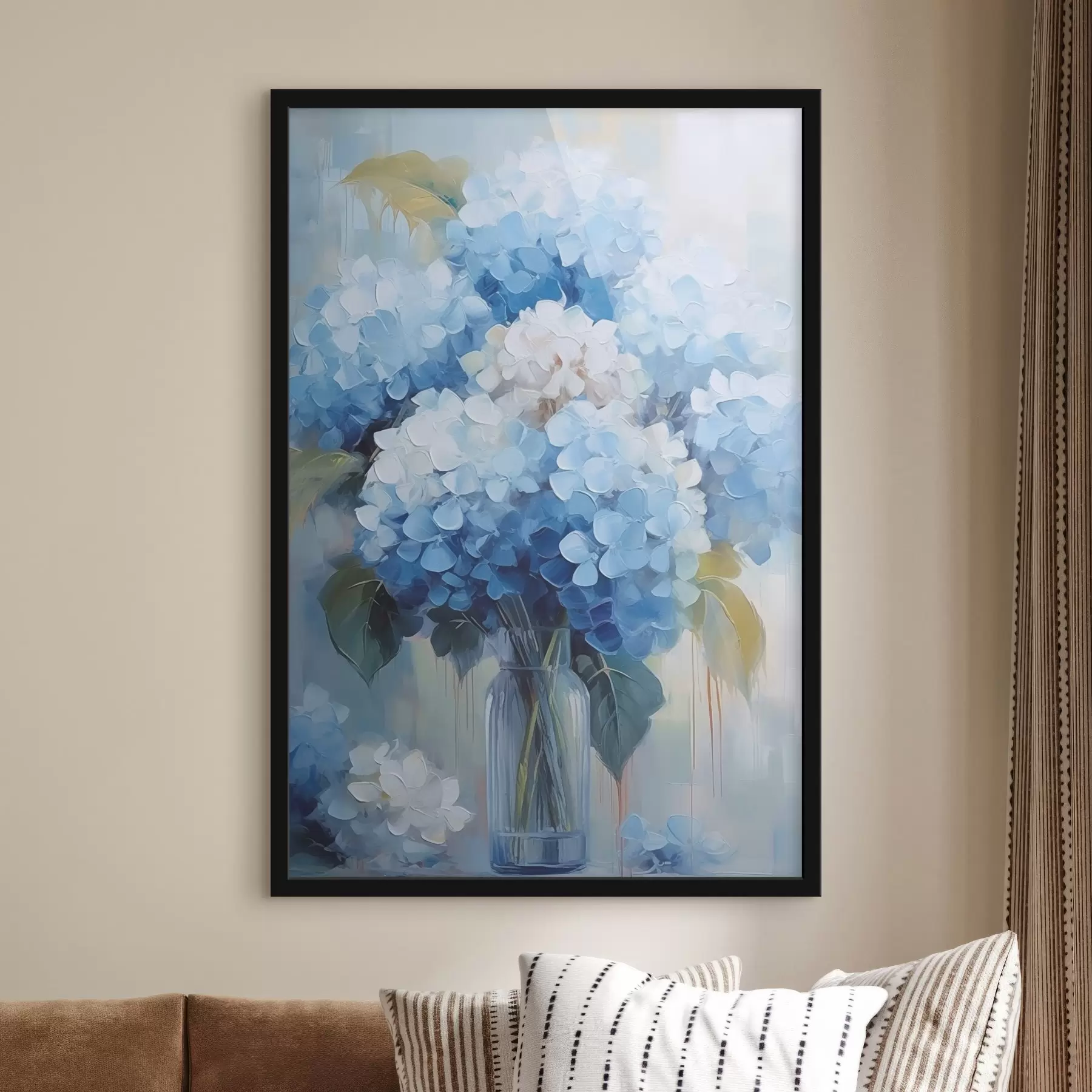 Fototapete Blumenstrauß aus blauen Hortensien in einer Glasvase f44998