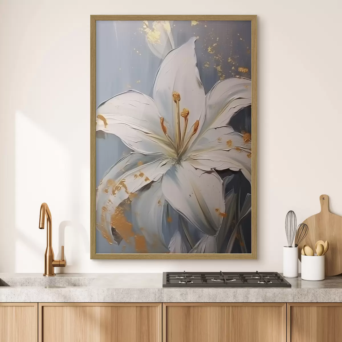 Poster Weiße Lilie mit gelben Akzenten auf blauem Hintergrund f45078