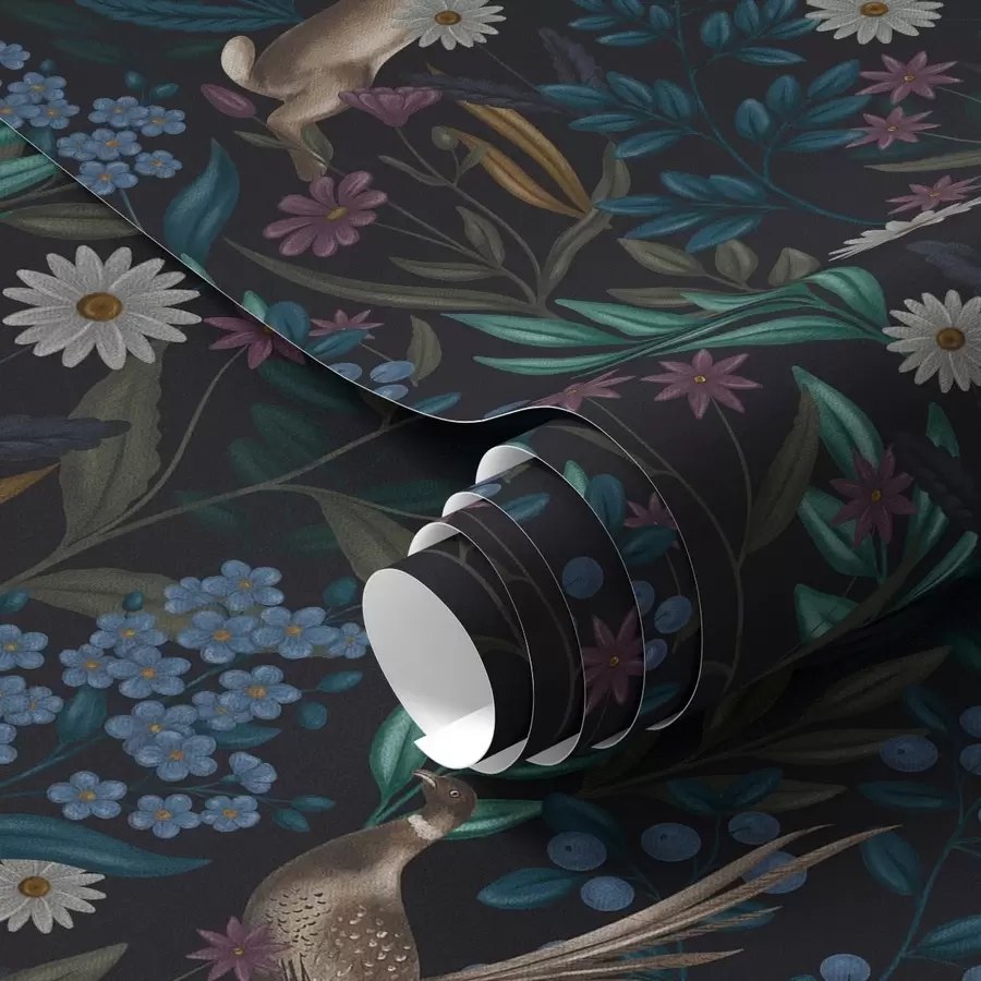 Fototapete Dunkler Wald mit Blumen, Hasen und einem Vogel a00310