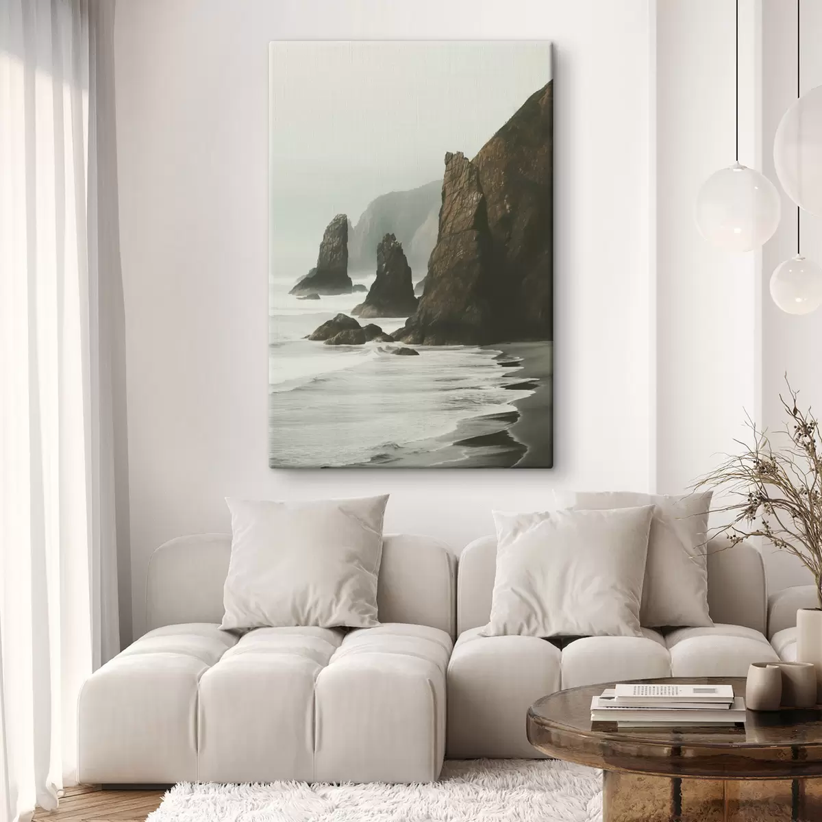 Fototapete Felsige Klippen und Meeresküste, Wellen, die an das Ufer schlagen, Landschaft mit stimmungsvoller Atmosphäre, erdige Töne s45193