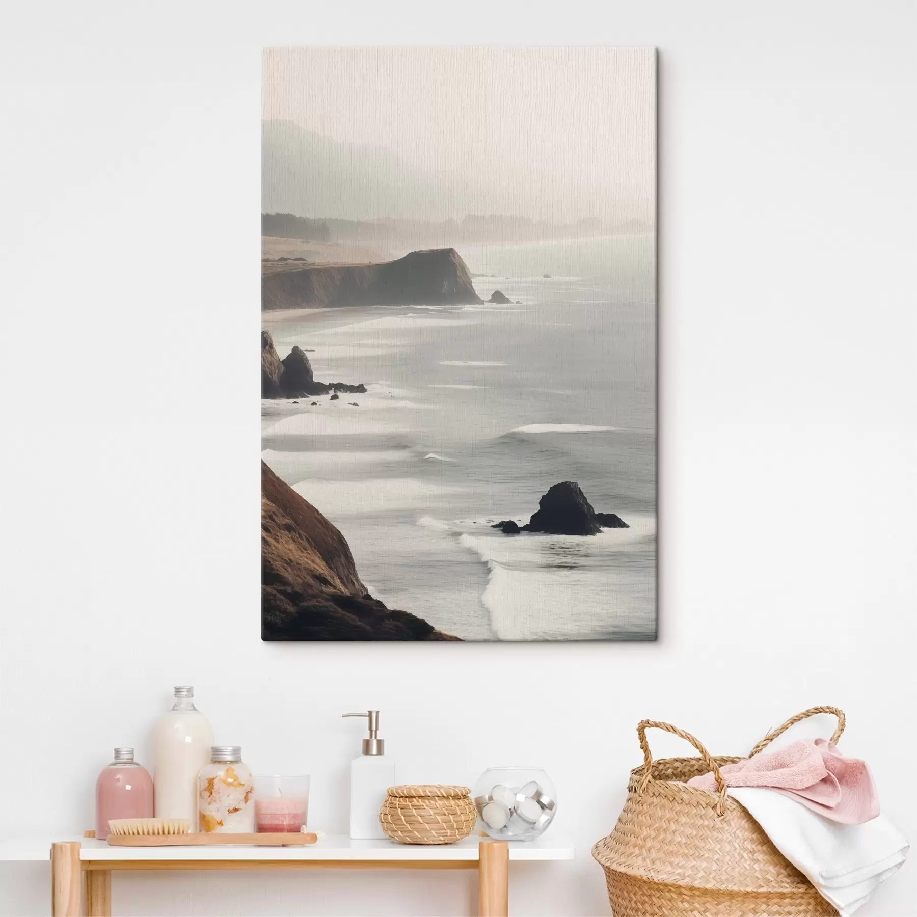 Fototapete Felsige Klippen und Meeresküste, Wellen, die an das Ufer schlagen, Landschaft mit stimmungsvoller Atmosphäre, erdige Töne s45194