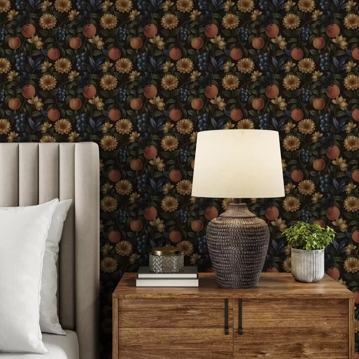 Tapete Früchte und goldene Blumen auf dunklem botanischem Hintergrund a00395