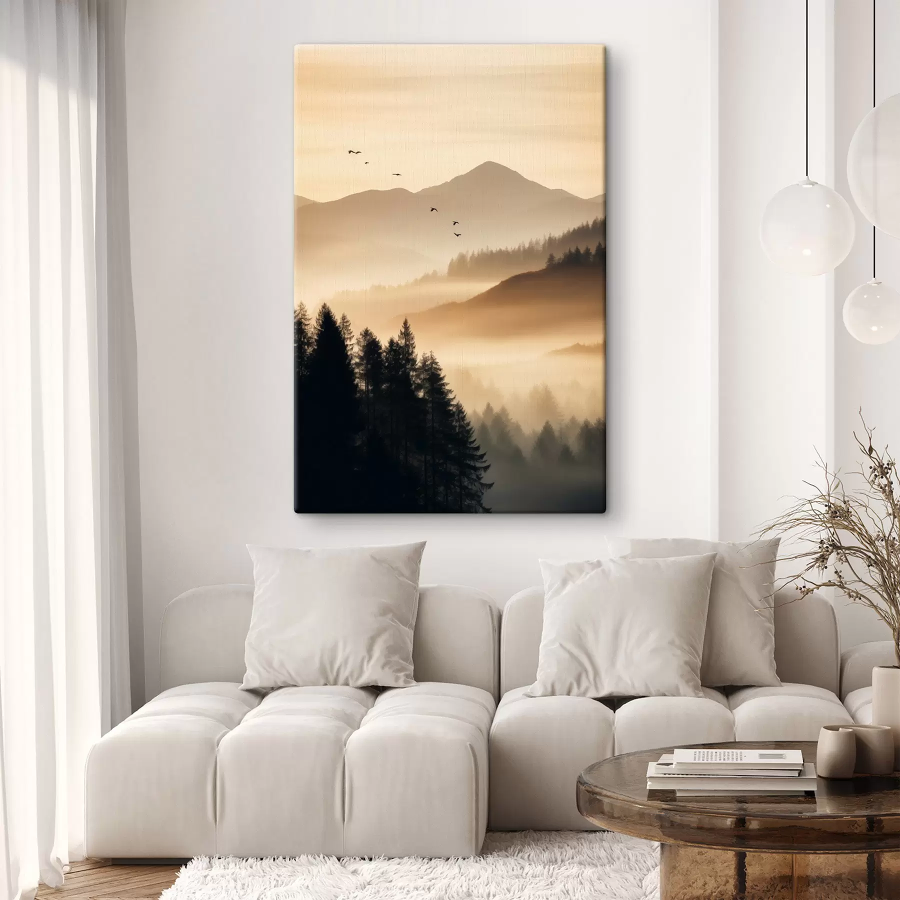 Fototapete Eine Berglandschaft mit einem Wald und Vögeln fliegen in den Himmel, alle in einer dicken Schicht von Nebel während des Sonnenaufgangs bedeckt s45563