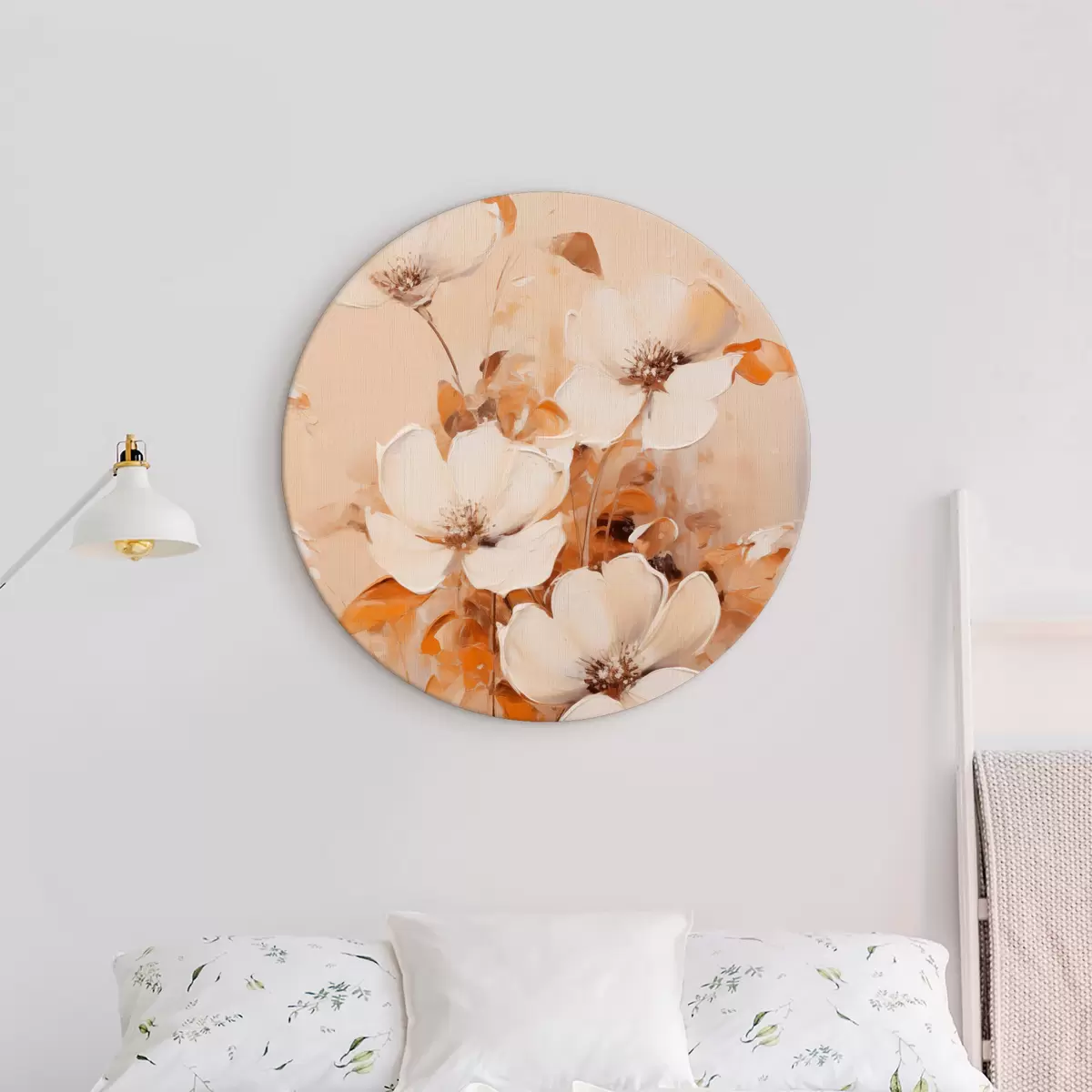 Runde Wandbilder Weiße Blumen mit orangefarbenen Blättern, zarte Pinselstriche, warme Farbpalette, elegante Komposition r45573
