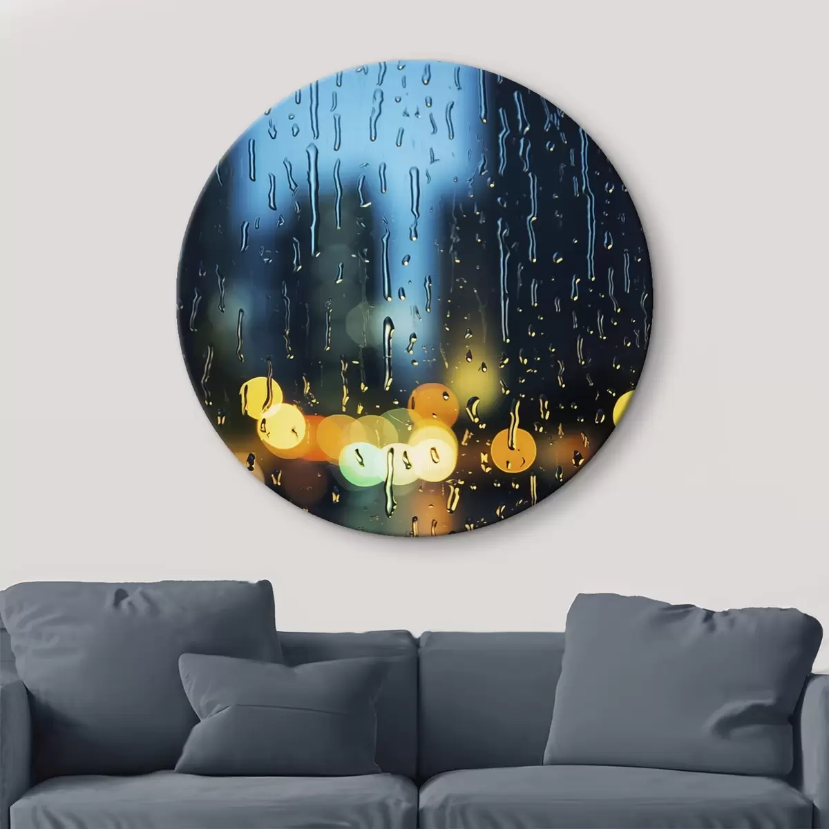 Runde Wandbilder Tasse Kaffee auf einem Tisch im Regen r45500