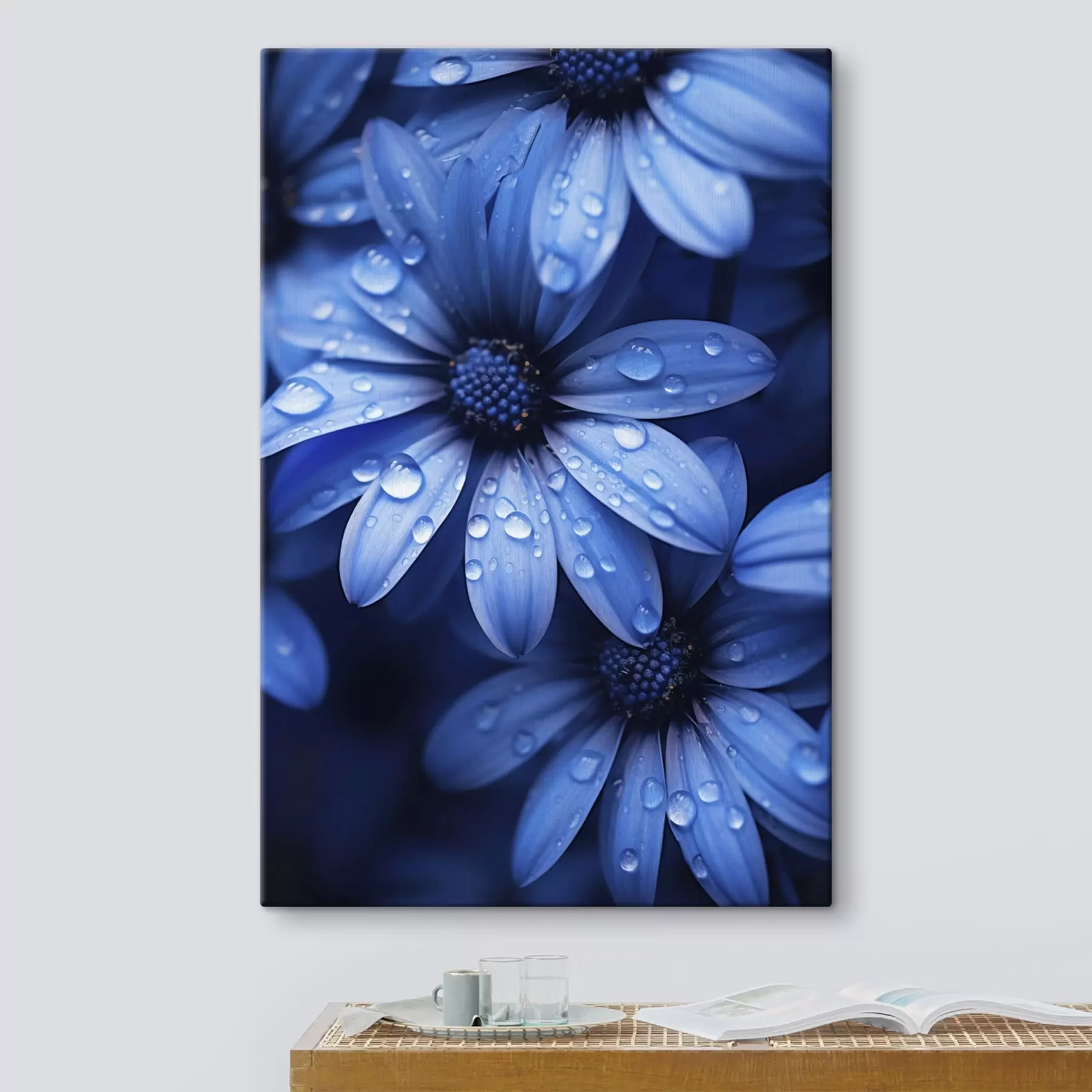 Fototapete Blaue Blume mit Wassertropfen auf ihren Blütenblättern s45499