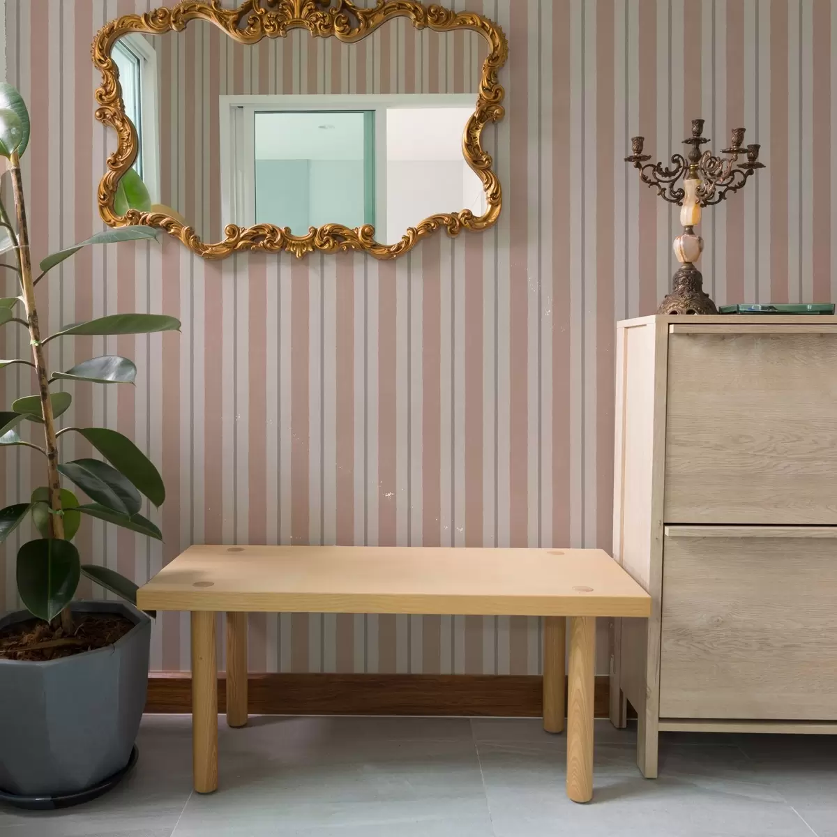 Tapete Terrakotta-beige breite Streifen mit gräulichem Akzent a00513