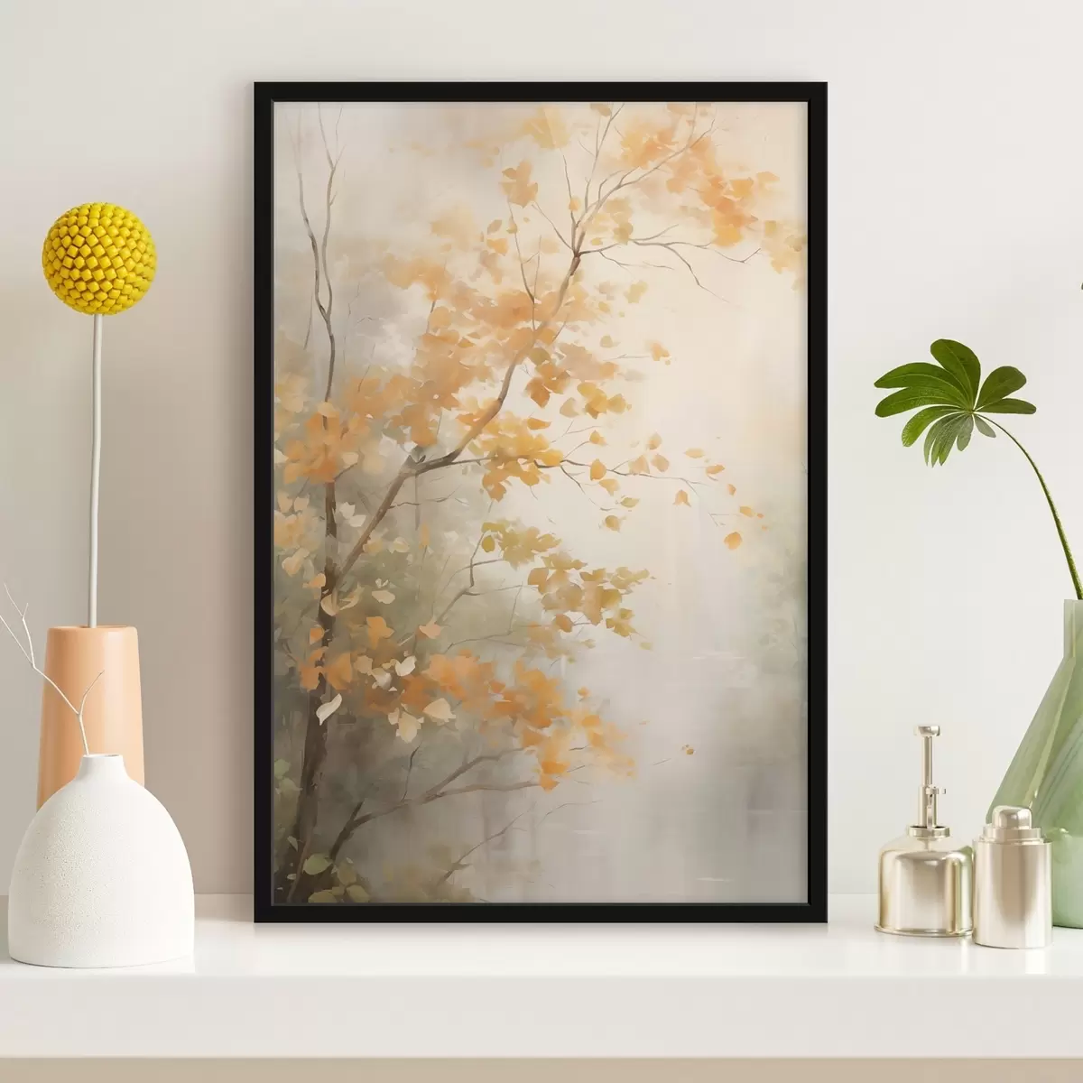 Poster Herbstliche Äste mit orangefarbenen Blättern in einem Wald mit sanftem Licht f45940