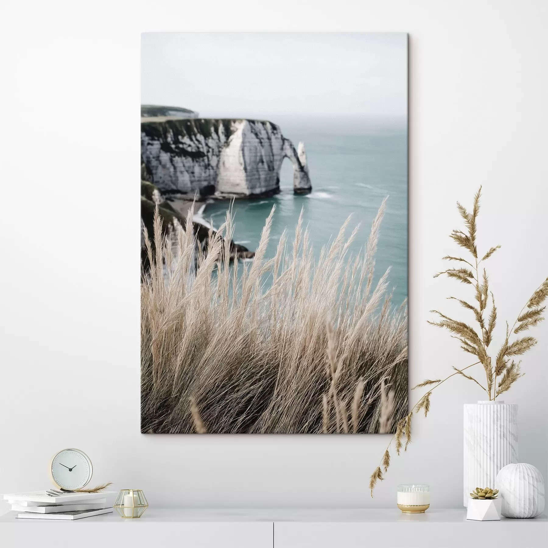Fototapete Meer und Felsbogen, Blick durch trockenes Gras s46142
