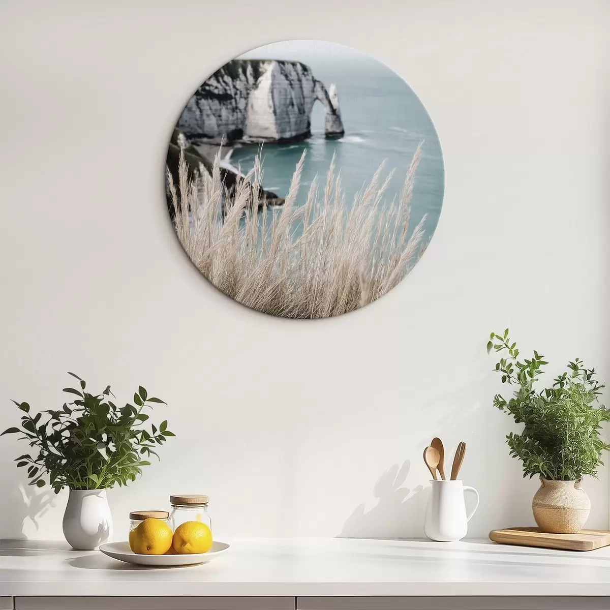 Runde Wandbilder Meer und Felsbogen, Blick durch trockenes Gras r46142