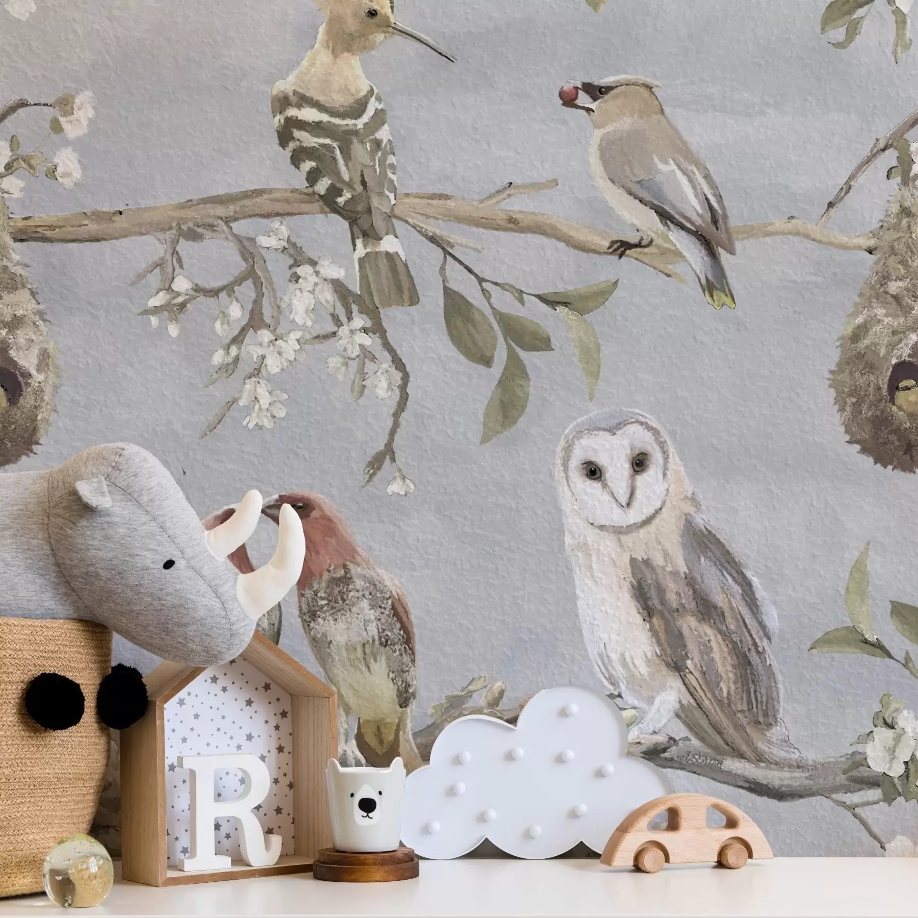 Fototapete Vögel auf Ästen mit Blumen vor grauem Hintergrund a00738