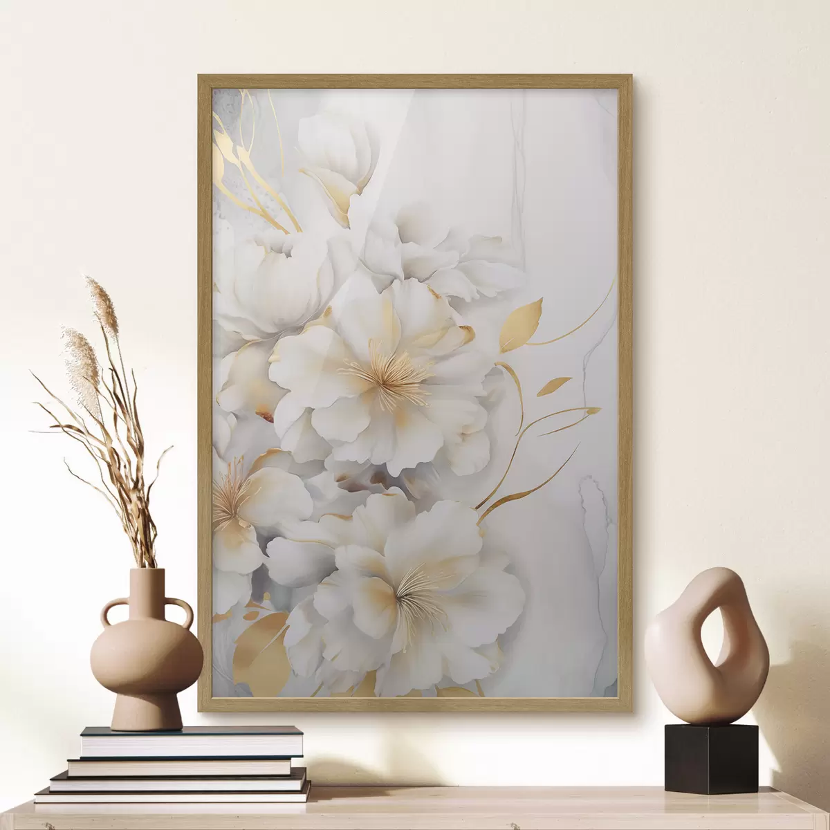 Poster Weiße Blüten mit gelben Details, Blütenblätter mit dezenten Schatten, heller Hintergrund mit dezentem Marmoreffekt f46292