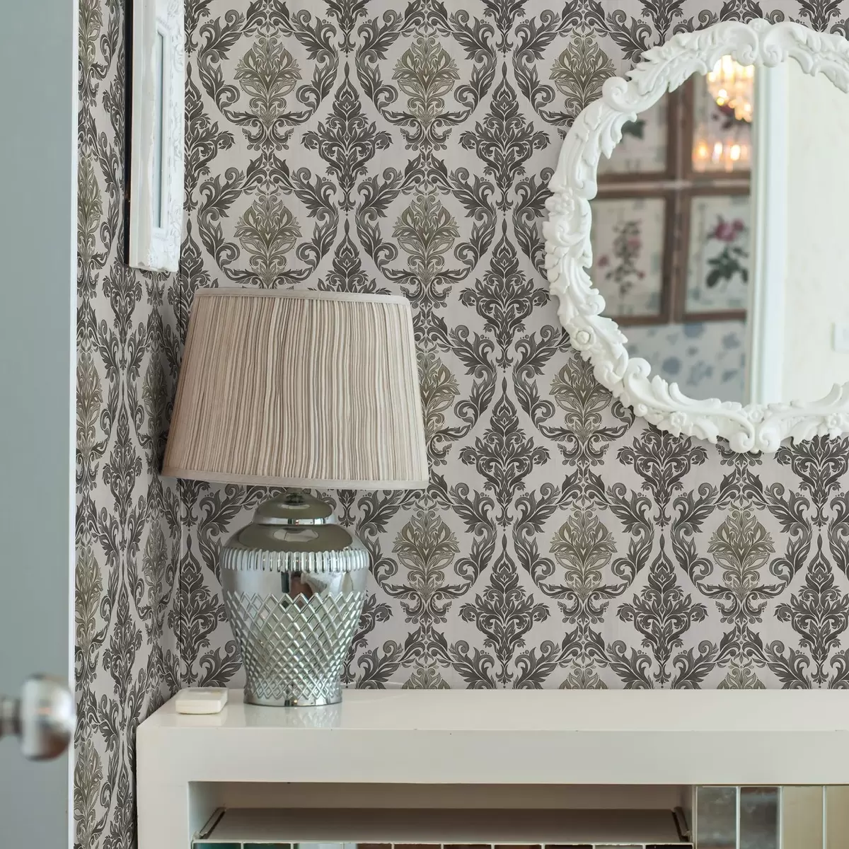 Tapete Damast auf hellem Grund, Akzente in Olivbronze a00828v6