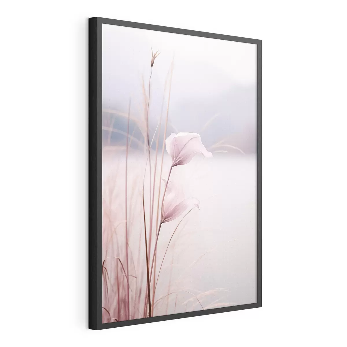 Poster Zarte rosa Blüten am ruhigen Seeufer f46503