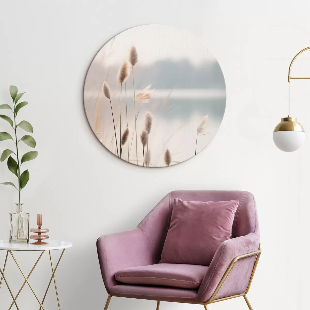 Runde Wandbilder Weiche Schilfrohre an einem nebligen Seeufer, pastellbeige Farbtöne r46504