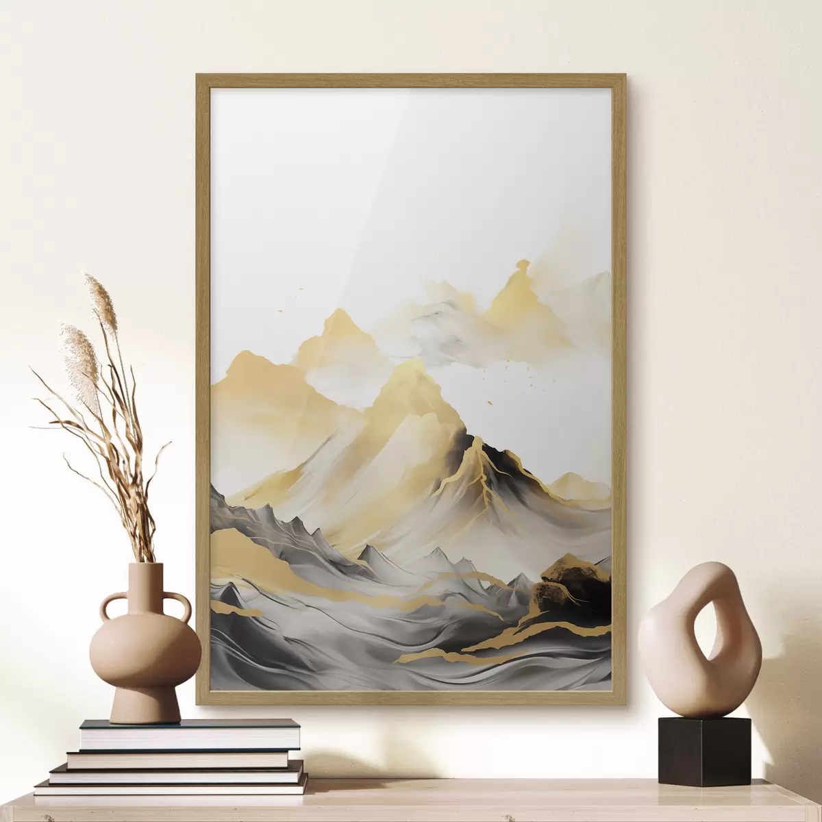 Poster Strukturierte gelbe und schwarze Berge mit schneebedeckten Gipfeln, Tuschemalerei-Stil, minimalistische Bergkette f46684