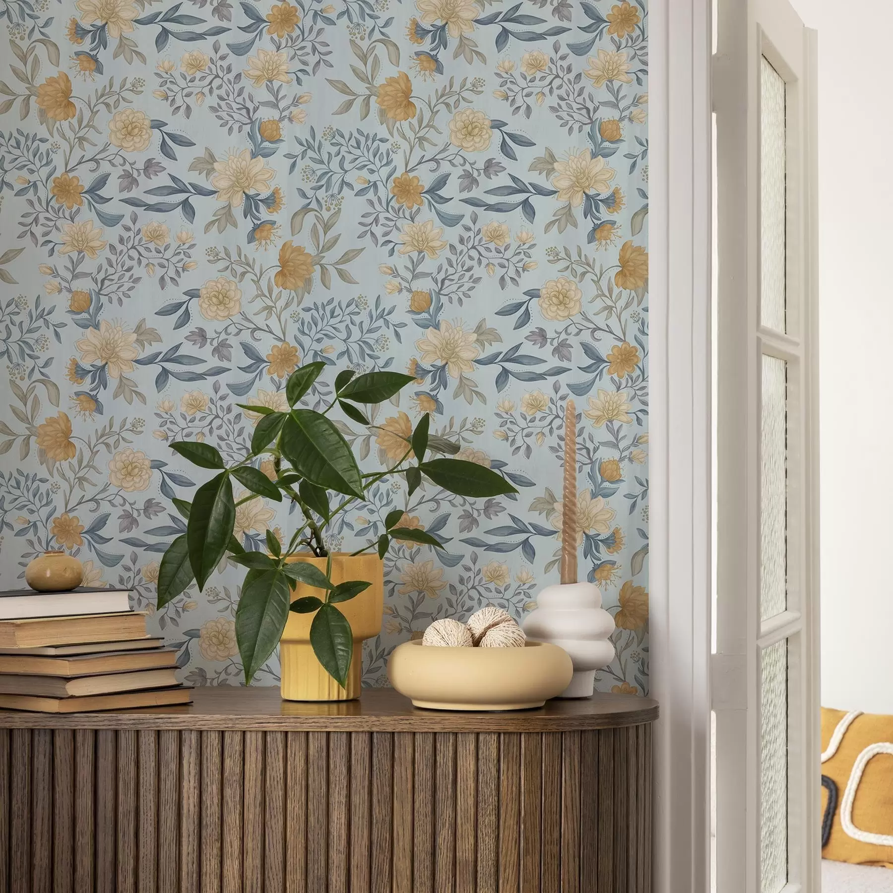 Fototapete Gelbe und blaue Blumen mit Blättern auf himmelblauem Hintergrund a00934