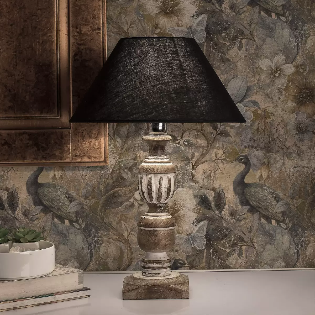 Tapete Gealterte Blumen-Collage mit Pfauen und Schmetterlingen a00897