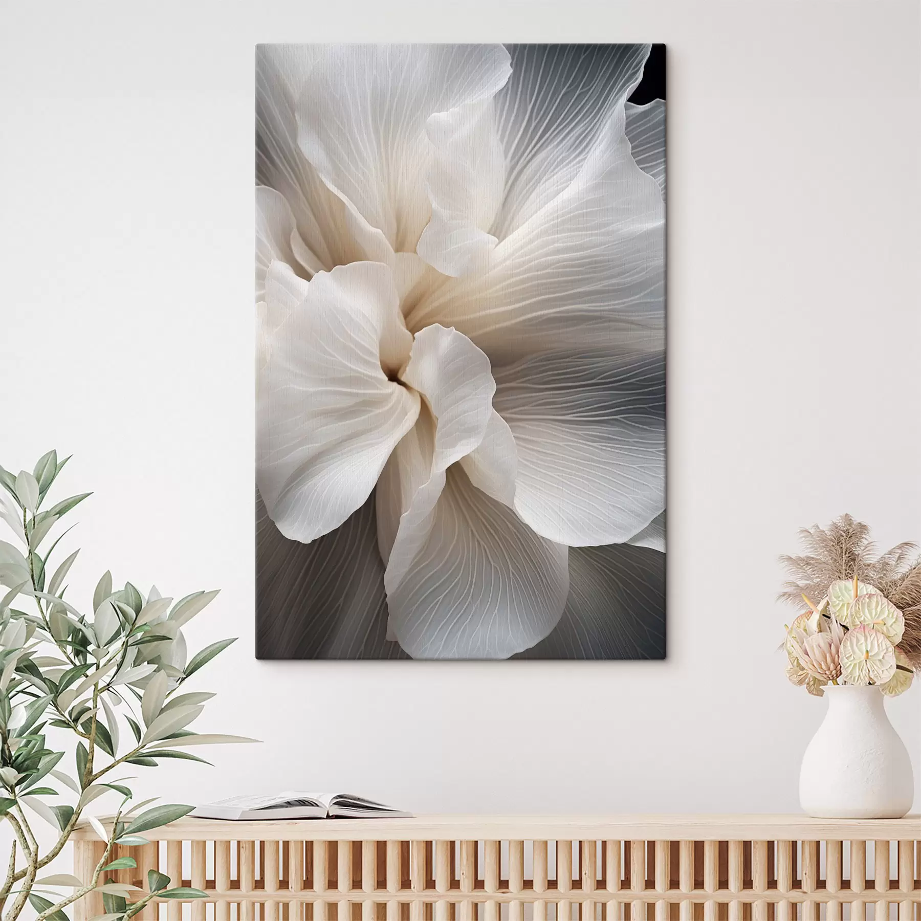 Fototapete Nahaufnahme von zarten, abstrakten weißen Blütenblättern mit filigranen Linien und einem verschwommenen dunklen Hintergrund s47018