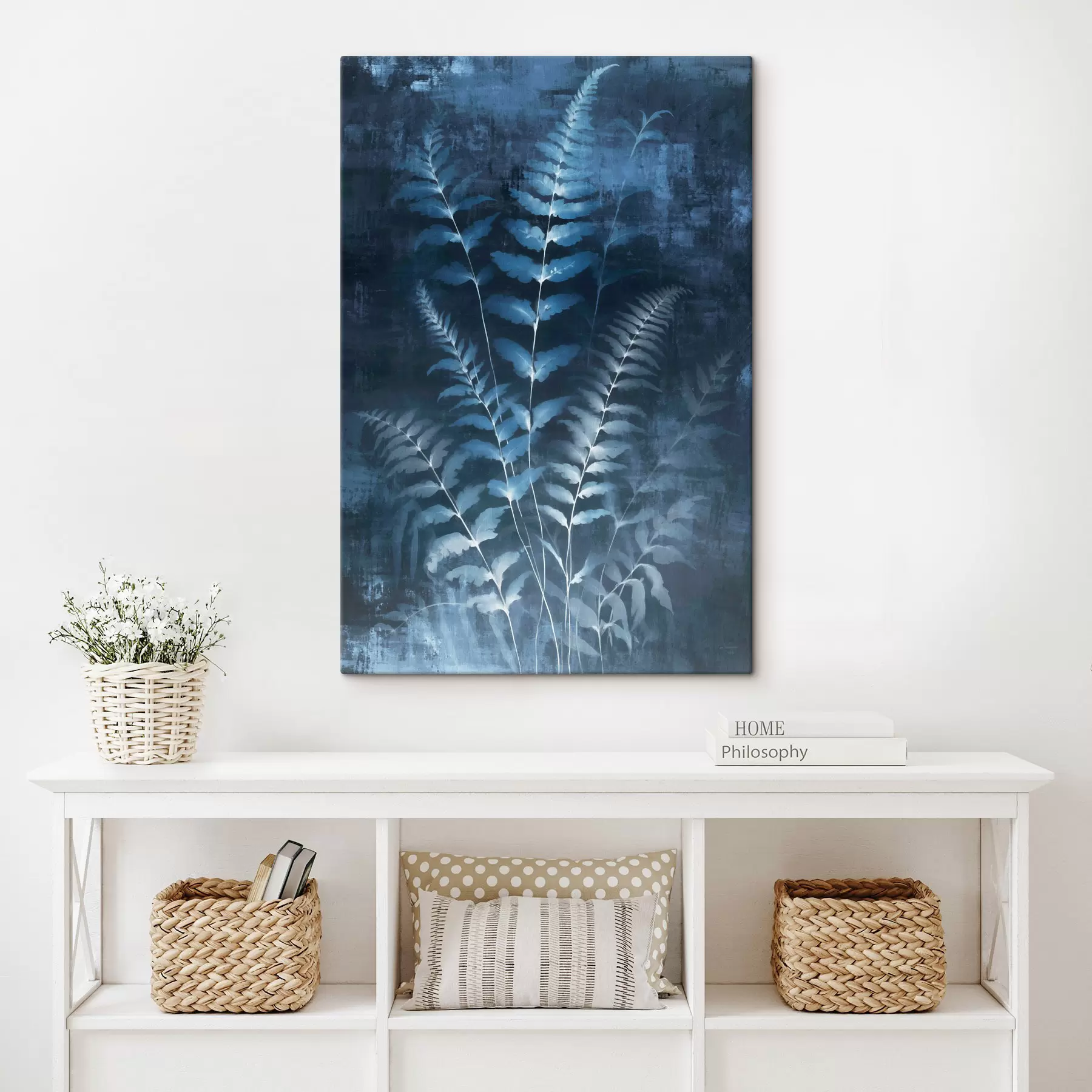 Fototapete Blaue Farne und Pflanzen vor einem dunklen, strukturierten Hintergrund, mit Fokus auf den komplexen Details, Röntgeneffekt s47027