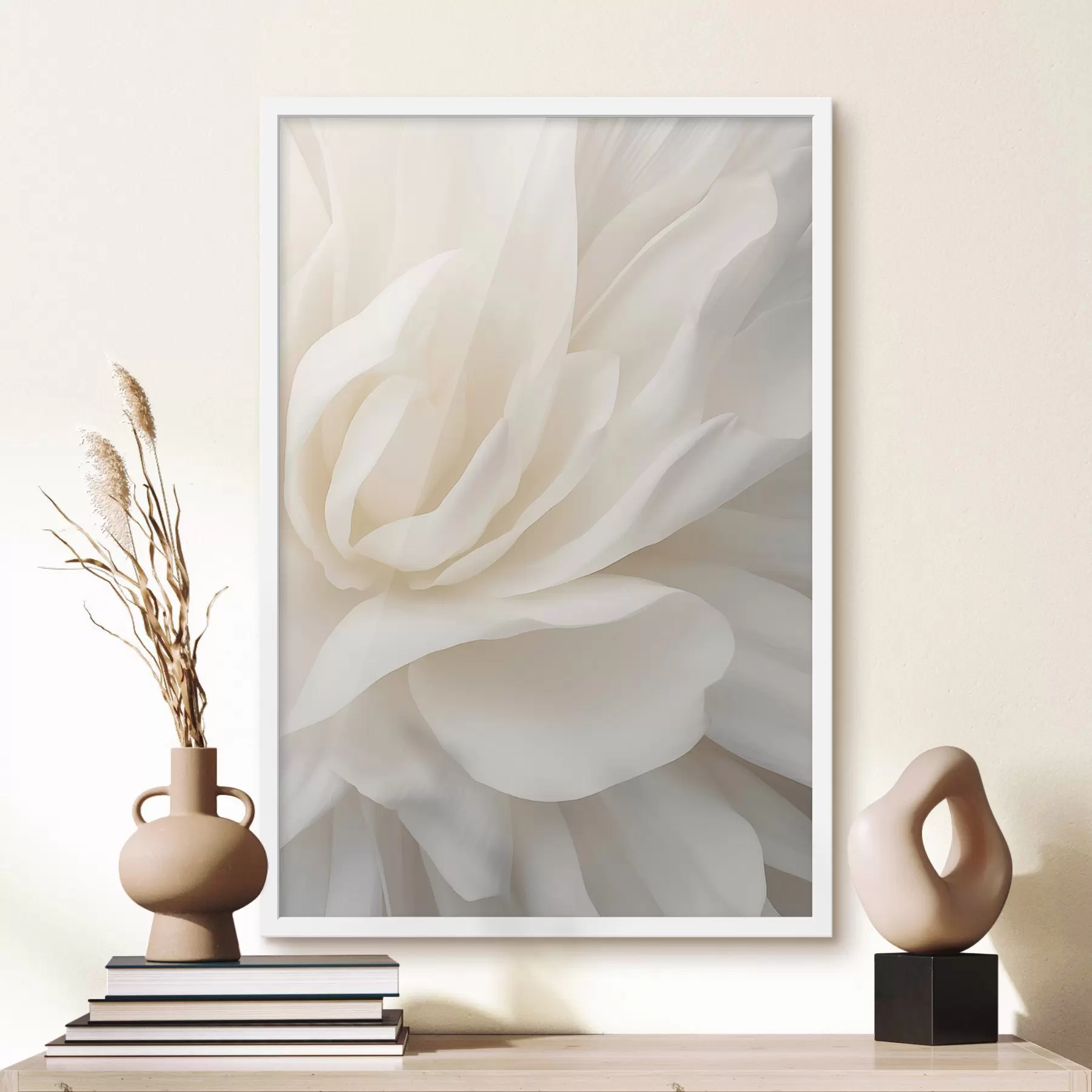 Fototapete Abstrakte weiße Blume mit zarten, geschichteten Blütenblättern, minimalistische Kunst f47024