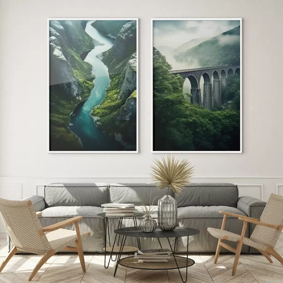 Fototapete Luftbild einer Flussschlucht und eines nebligen Viadukts inmitten grüner Hügel d00967