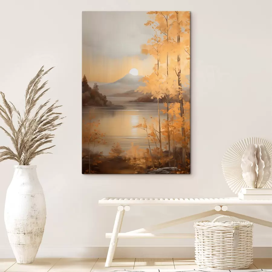 Fototapete Herbstliche Bäume mit orangefarbenen Blättern umrahmen einen ruhigen See mit fernen Bergen unter einem bewölkten Himmel. s47440