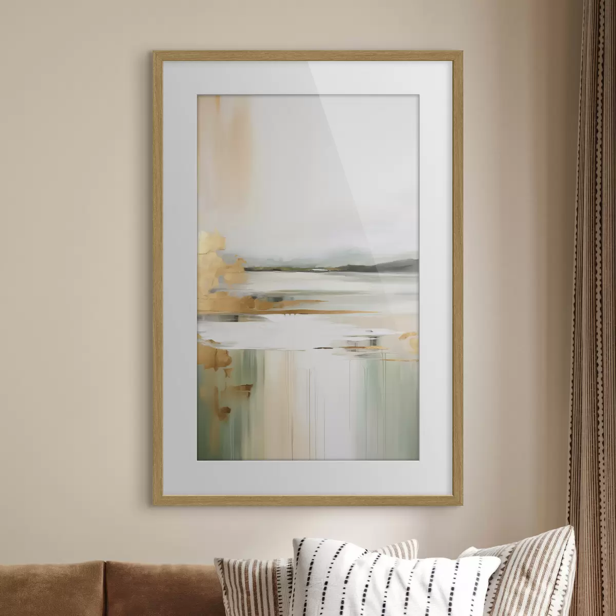 Poster Abstrakte Landschaft mit Gelb- und Grüntönen, Wasser, das den Himmel und entfernte Berge reflektiert, blasser, dunstiger Himmel f47438