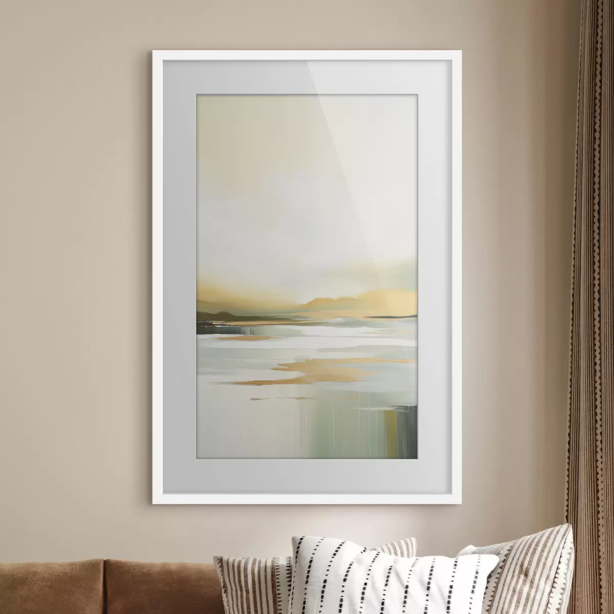 Poster Abstrakte Landschaft mit Gelb- und Grüntönen, Wasser, das den Himmel und entfernte Berge reflektiert, blasser, dunstiger Himmel f47439
