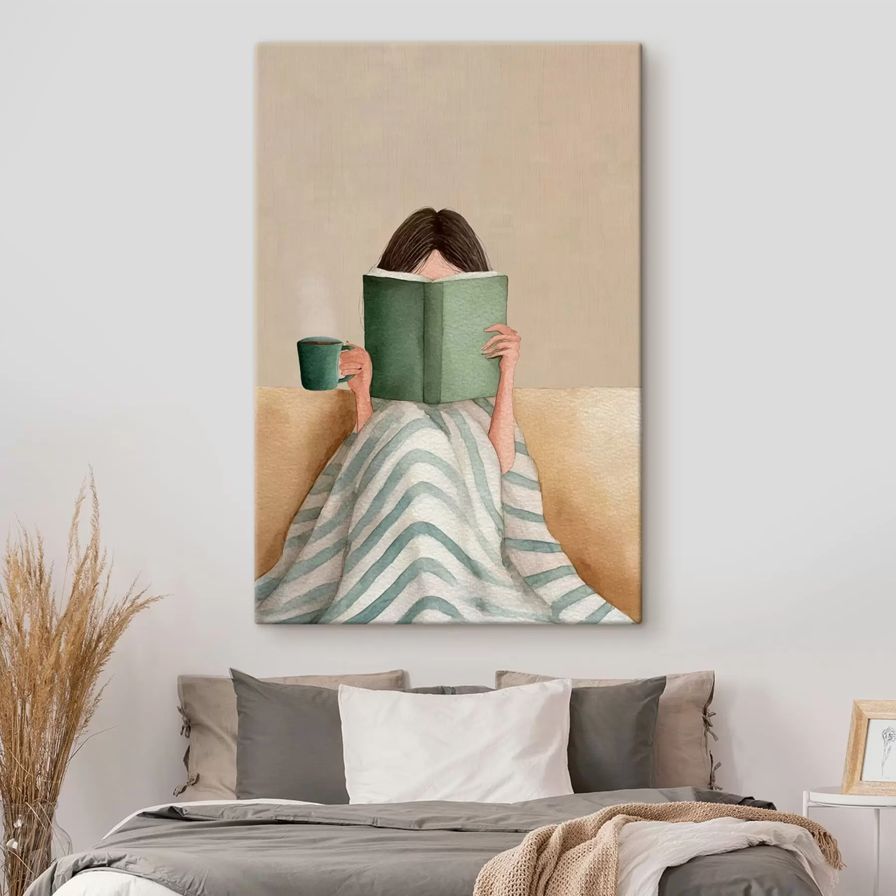 Fototapete Weiche Aquarellillustration einer Frau, die auf einer Couch sitzt und ein Buch liest s48114