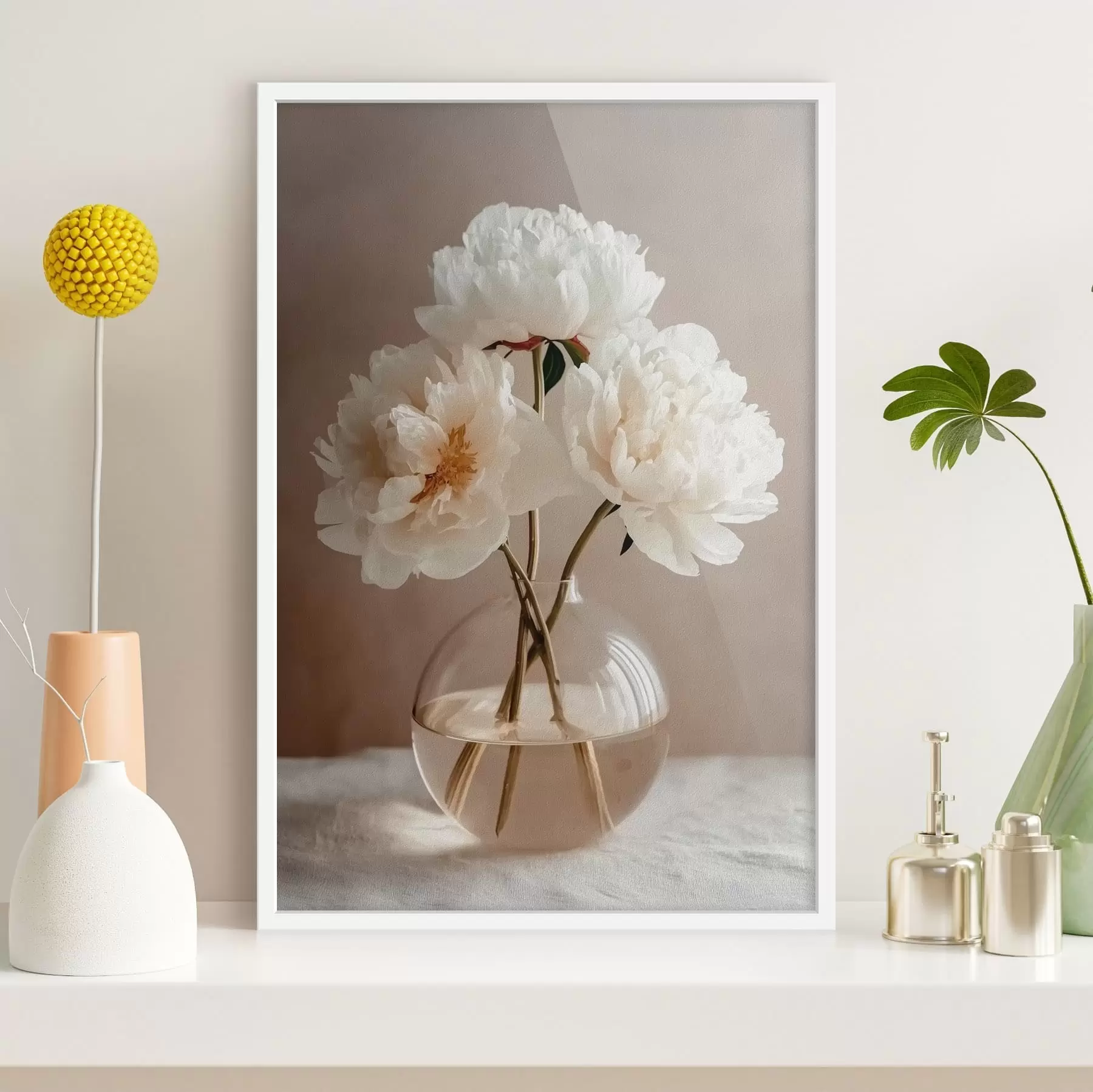 Fototapete Luftiges, minimalistisches Stillleben mit Pfingstrosen f48119