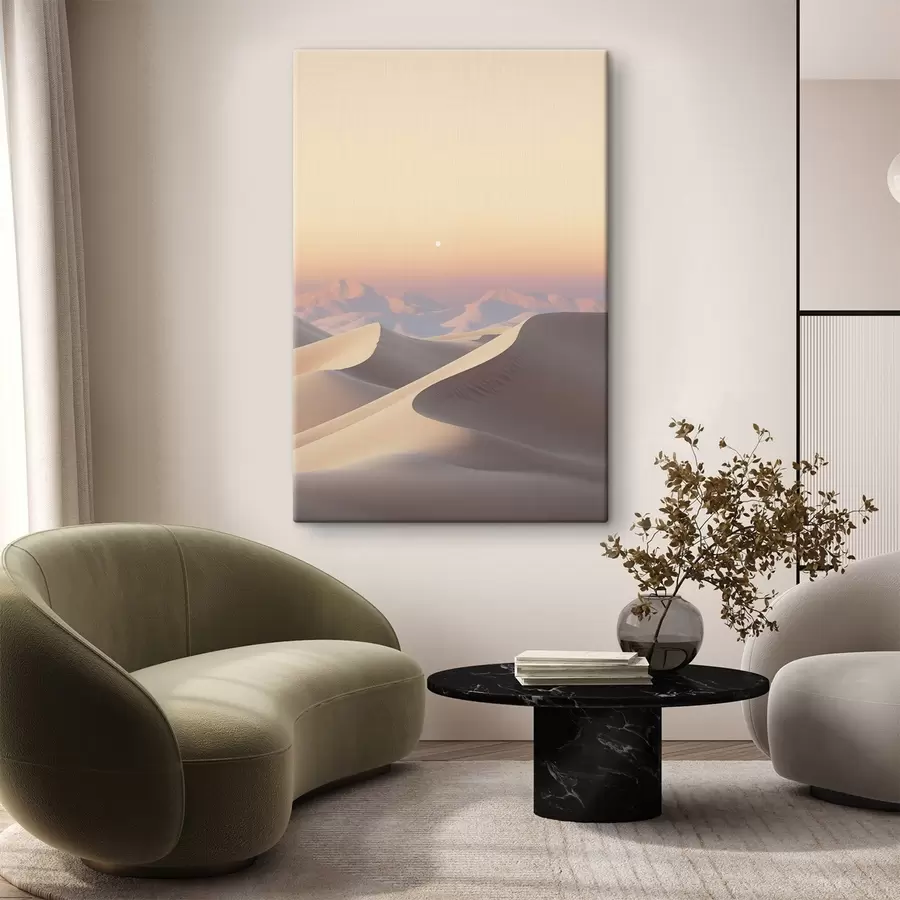 Fototapete Eine Wüstenlandschaft mit sanften Sanddünen unter einem zarten Pastellhimmel, im Hintergrund entfernte Berge. s47865