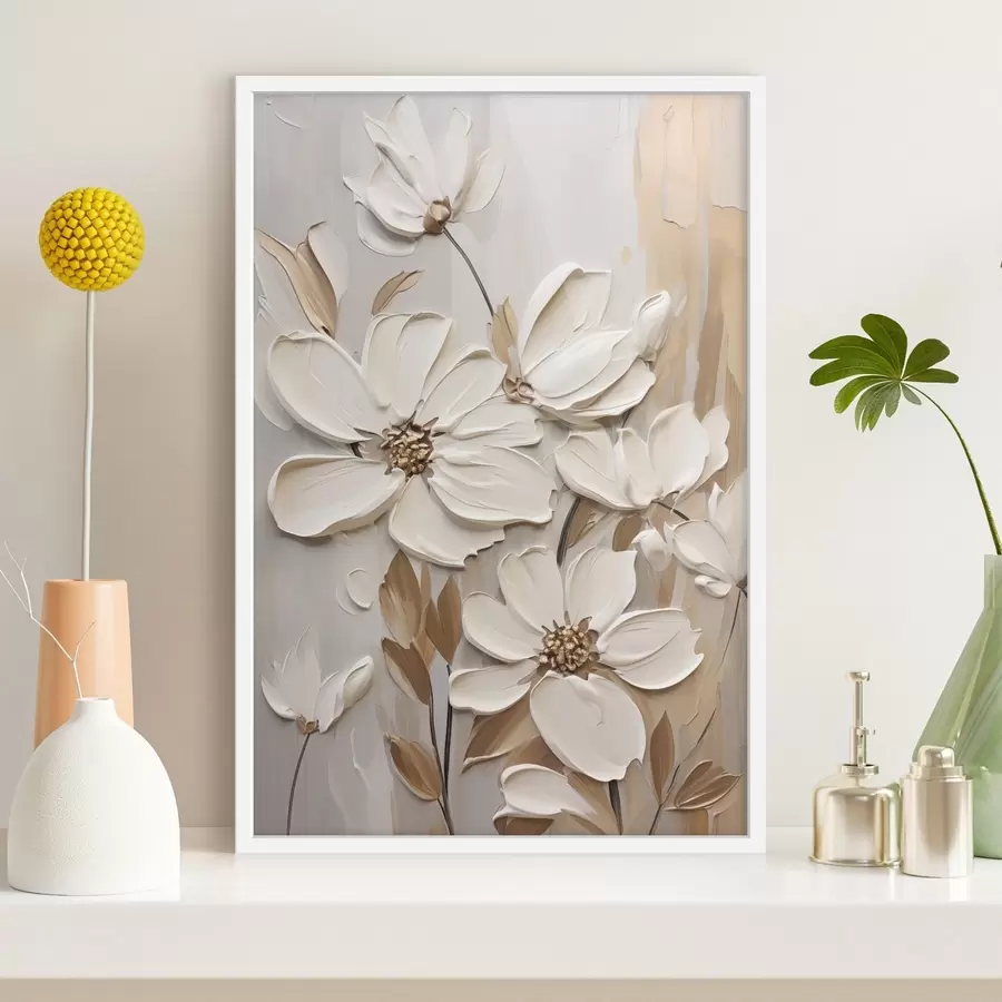 Fototapete Abstrakte weiße Blumen mit strukturierten Blütenblättern vor einem neutralen Hintergrund mit subtilen Pinselstrichen. f47873