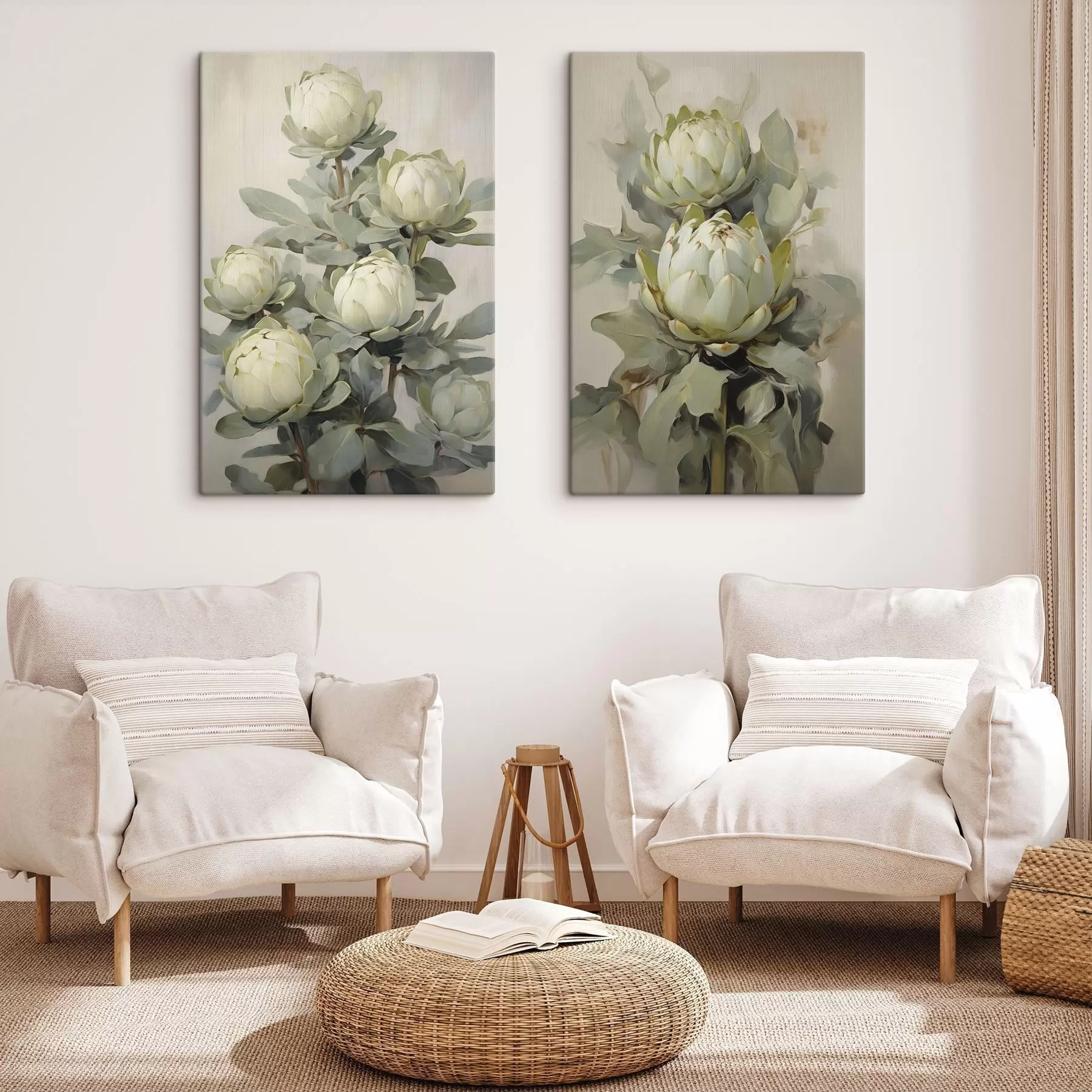 Fototapete Malstil mehrerer weißer Protea-Blüten mit großen grünen Blättern vor hellem Hintergrund m30051