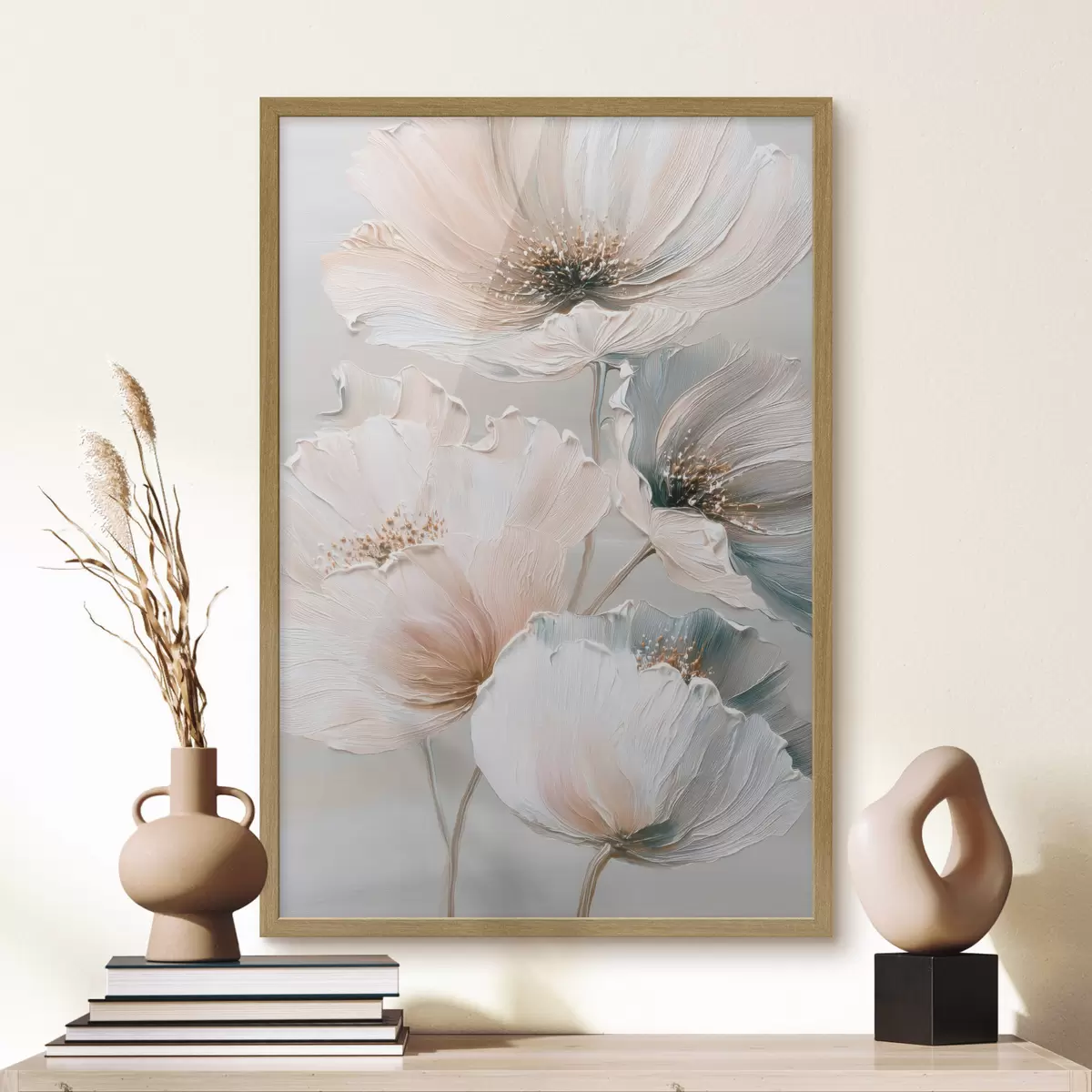 Poster Blumenkomposition mit strukturierten Pinselstrichen in einer beige-rosa Farbpalette f47961
