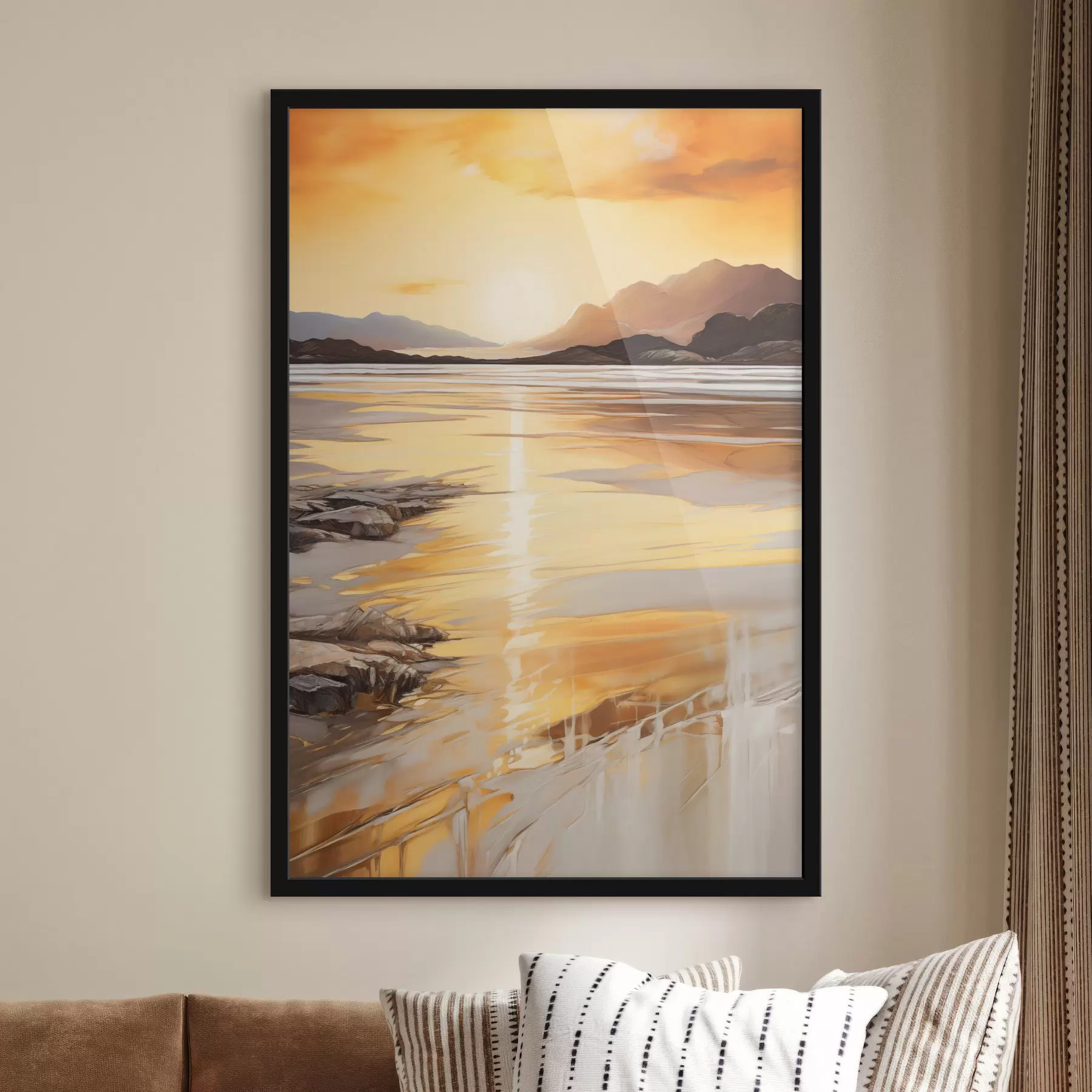 Fototapete Eine Landschaft mit einem Fluss und Bergen unter einem warmen orangefarbenen Himmel, Sonnenuntergang f48756