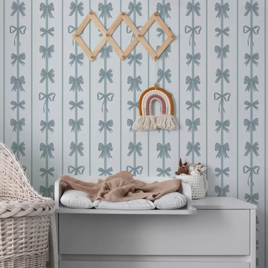 Fototapete Blaue Schleifen in Streifen auf hellem Hintergrund a01075v2