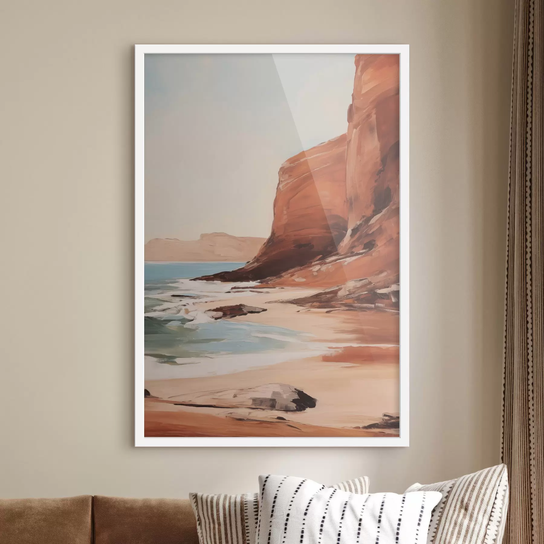 Fototapete Landschaft mit Klippen und Wellen, die an einen Sandstrand branden, bei ruhiger See f49476